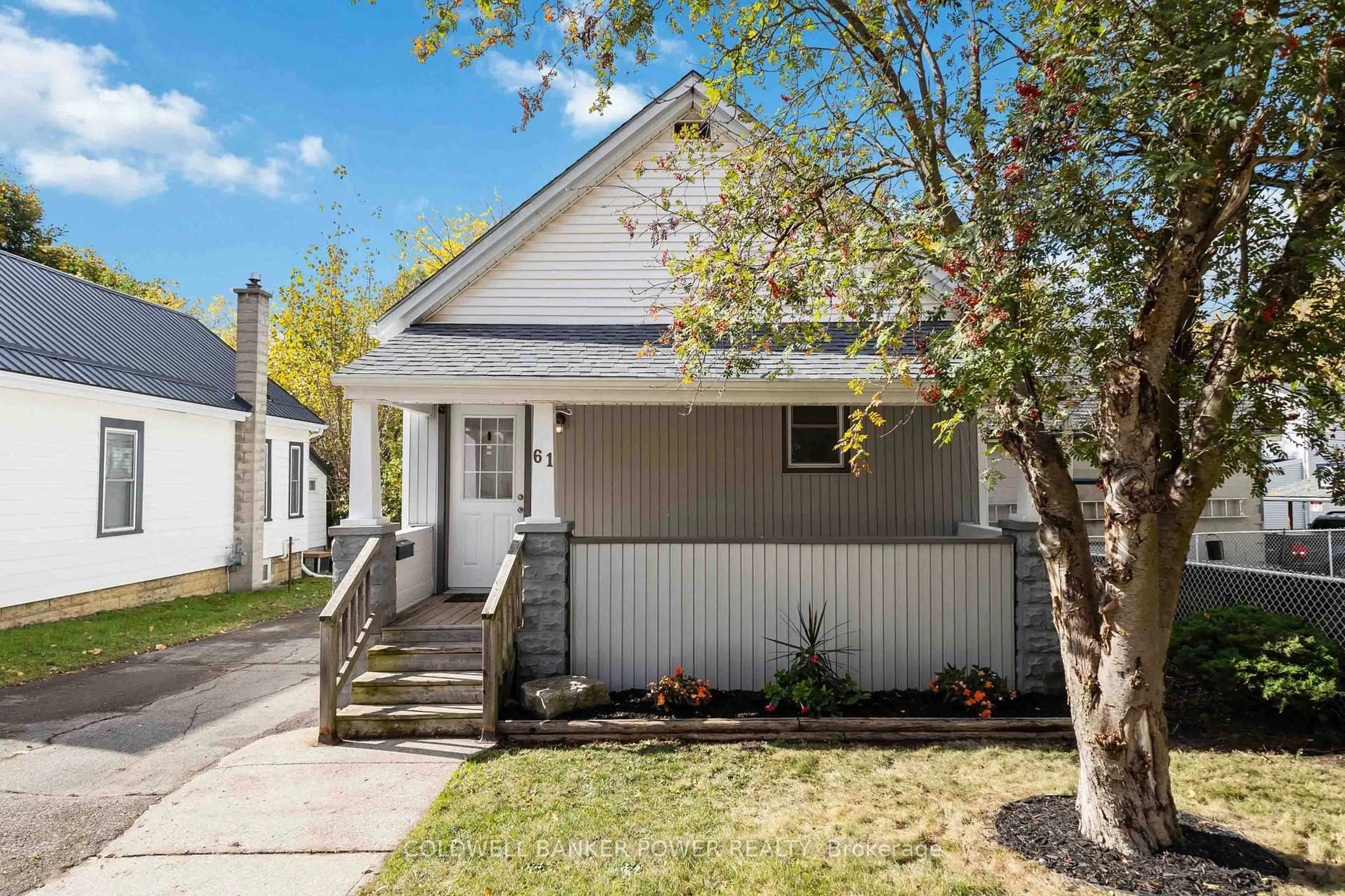 Home with vinyl exterior material, street for 61 Brookside St, London South Ontario N5Z 3J6