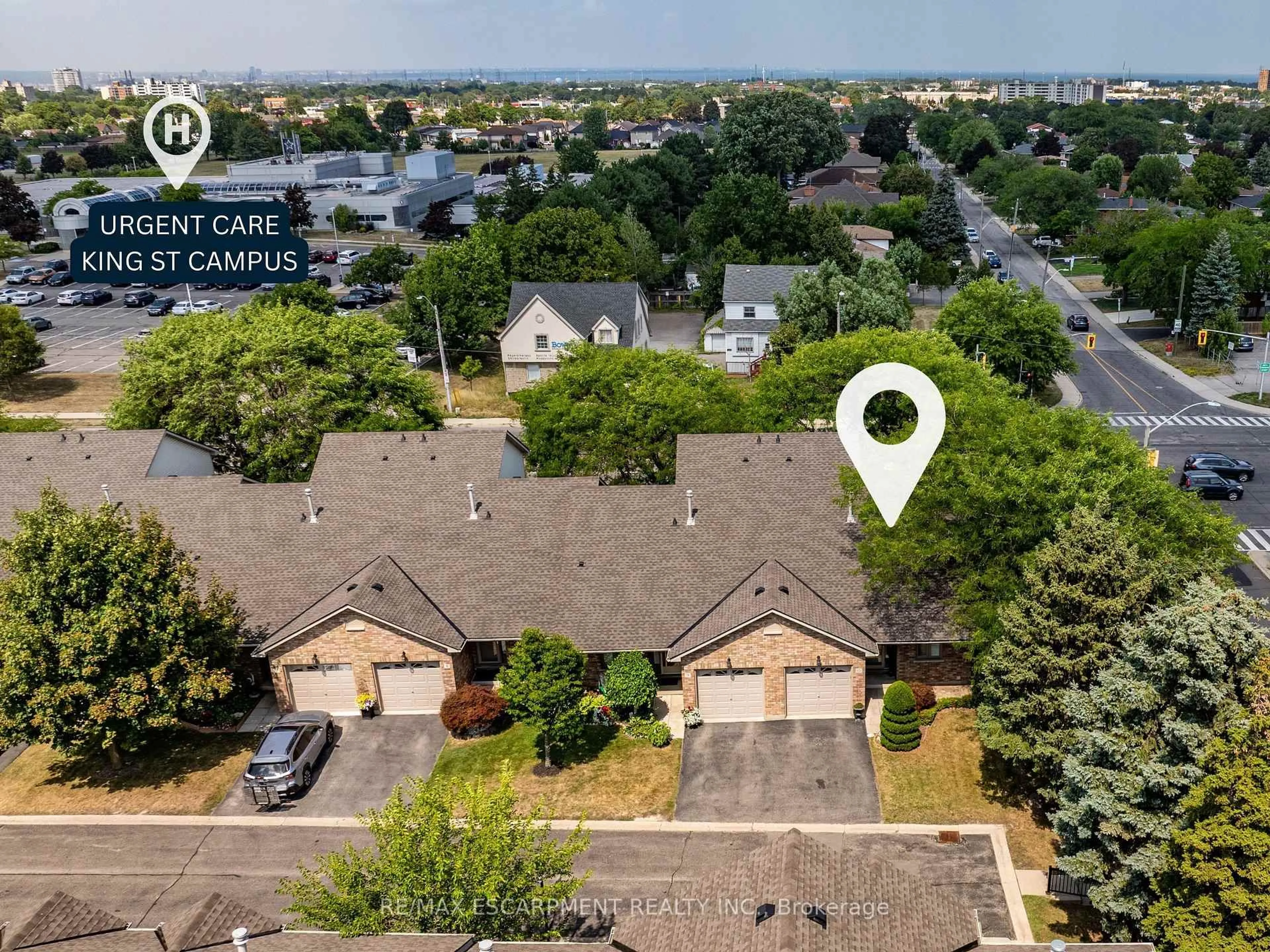 A pic from outside/outdoor area/front of a property/back of a property/a pic from drone, street for 2774 King St #10, Hamilton Ontario L8G 1J4