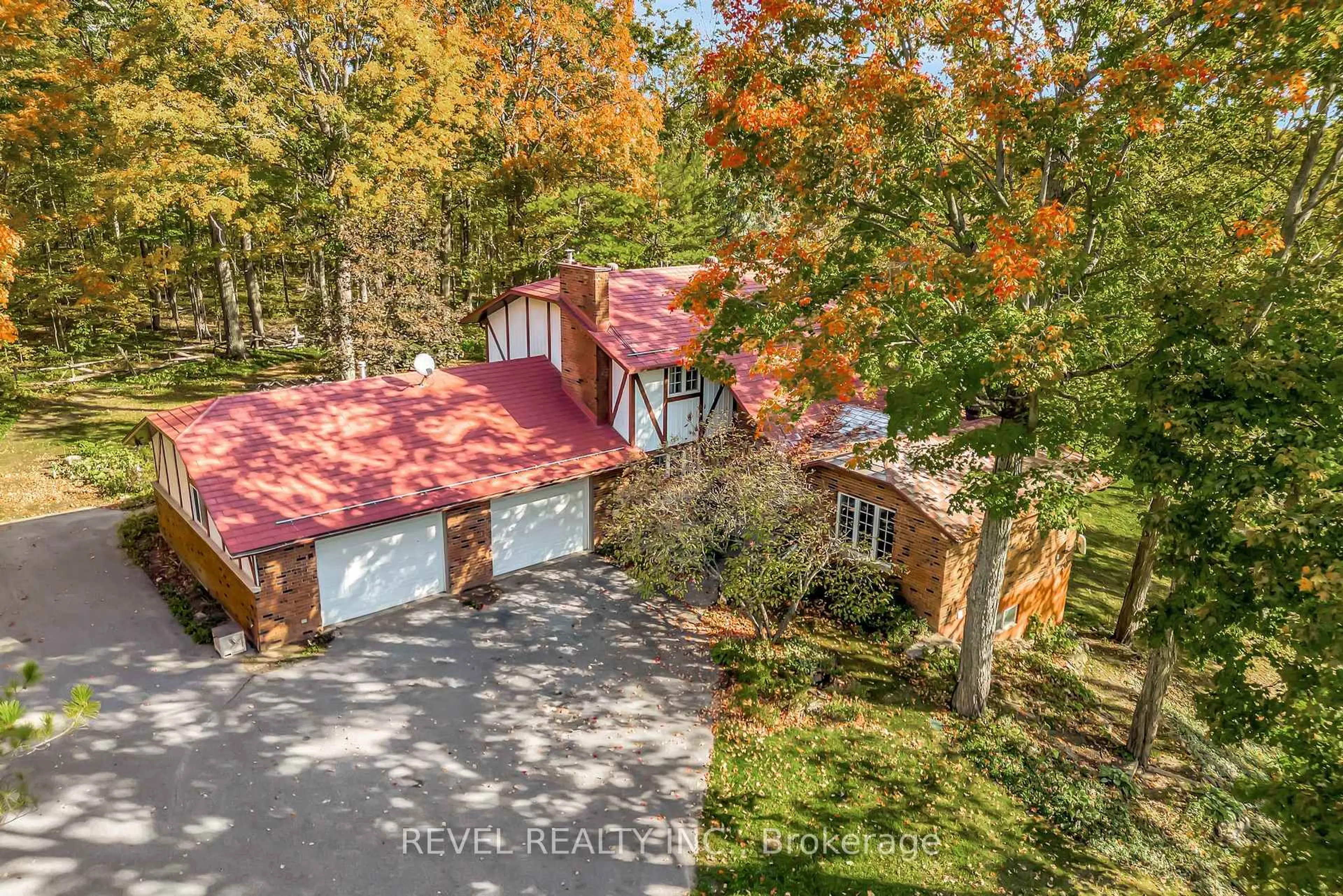 A pic from outside/outdoor area/front of a property/back of a property/a pic from drone, unknown for 149 Lakebreeze Rd, Kawartha Lakes Ontario K0M 1N0