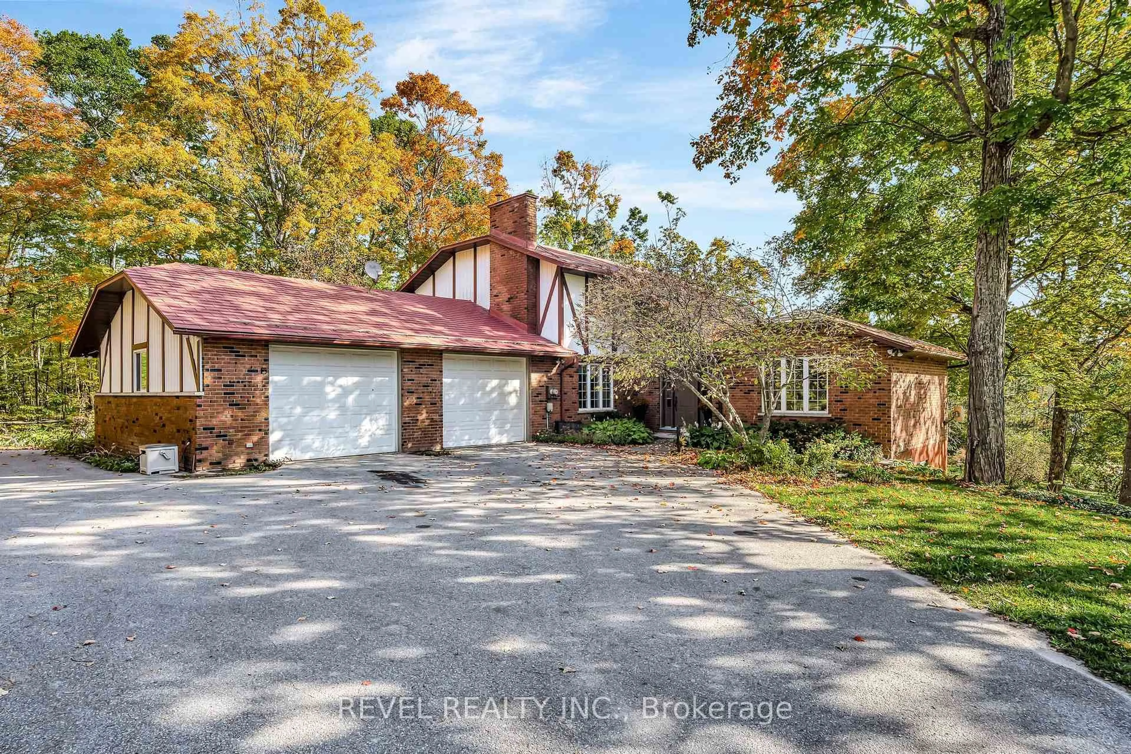 Home with brick exterior material, unknown for 149 Lakebreeze Rd, Kawartha Lakes Ontario K0M 1N0