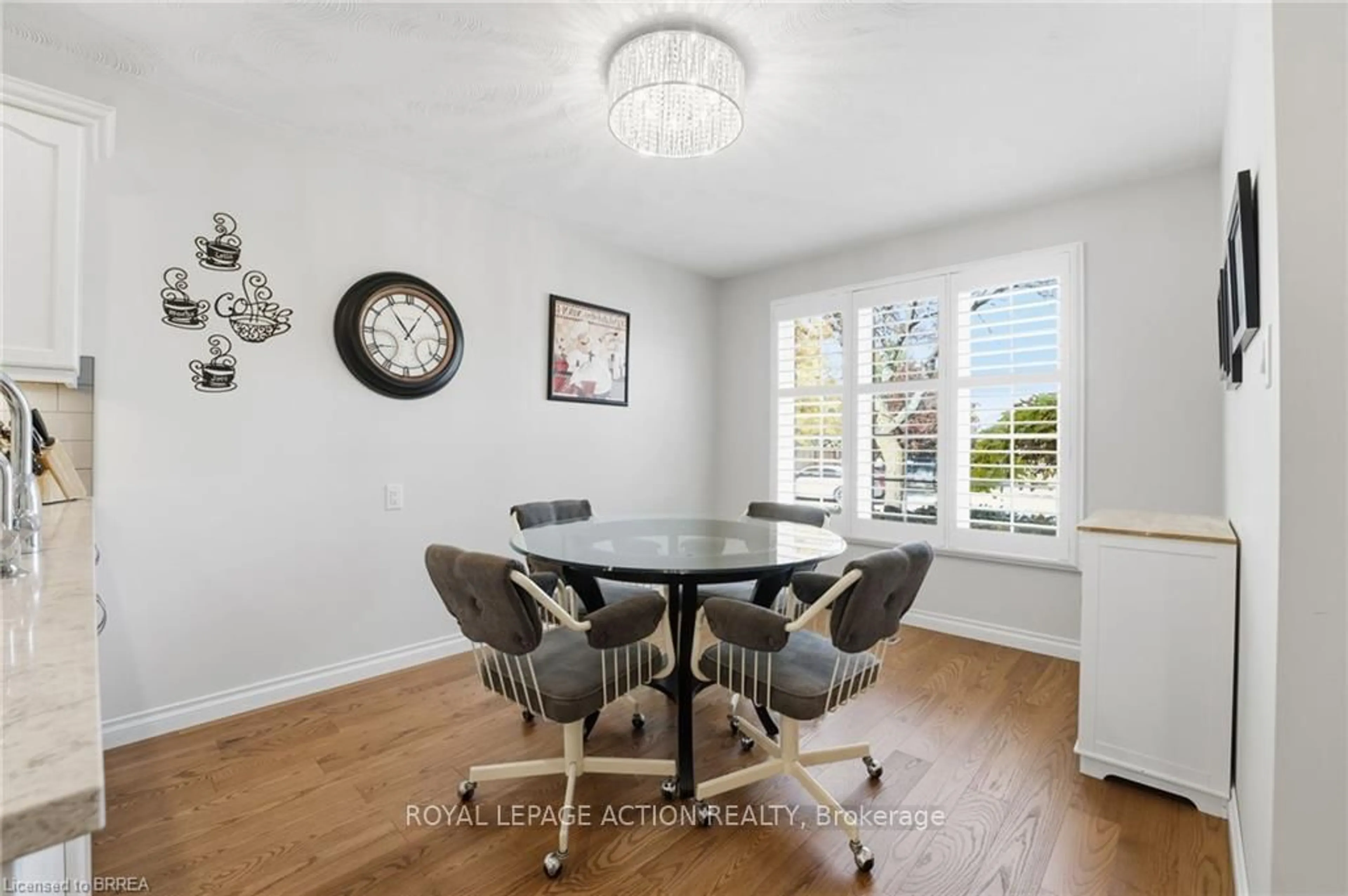 Dining room, wood/laminate floor for 53 Heron's Landing #31, Woodstock Ontario N4T 1V2