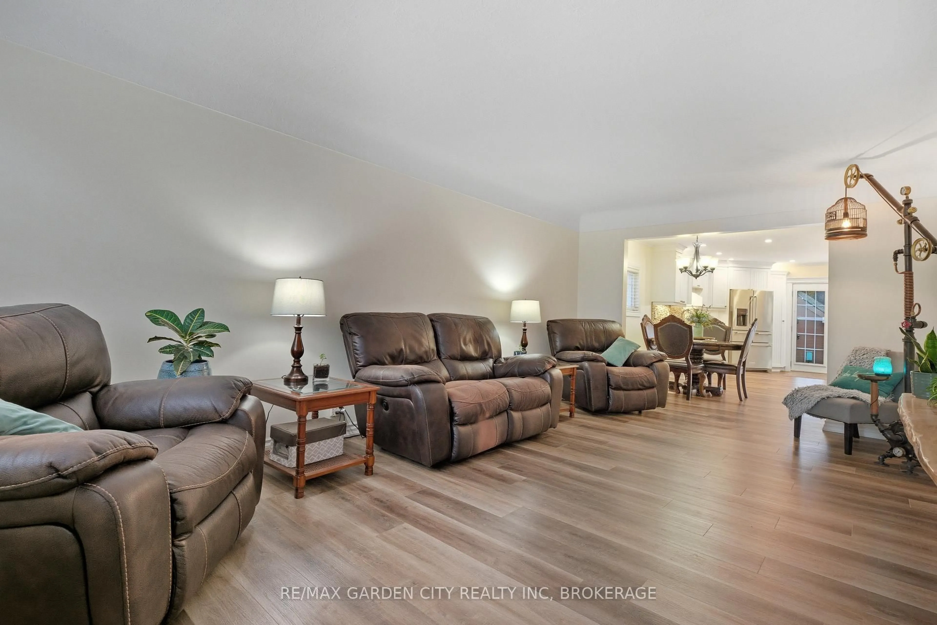 Living room with furniture, unknown for 5294 Slater Ave, Niagara Falls Ontario L2E 4W9