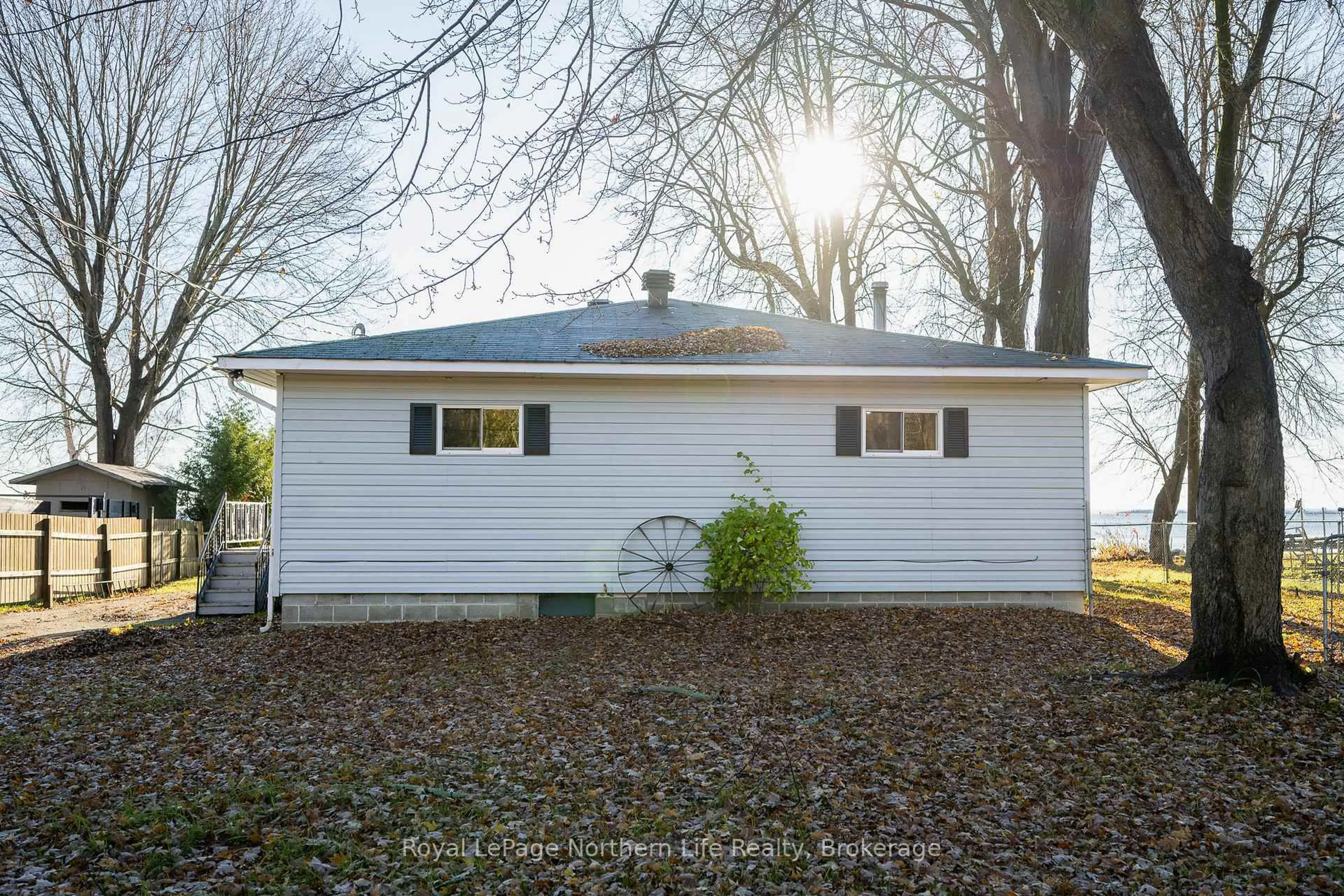 Home with vinyl exterior material, street for 1417 Jocko Point Rd, North Bay Ontario P1B 3M9