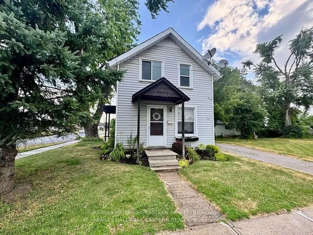 822 St. Mary's St, Peterborough 1
