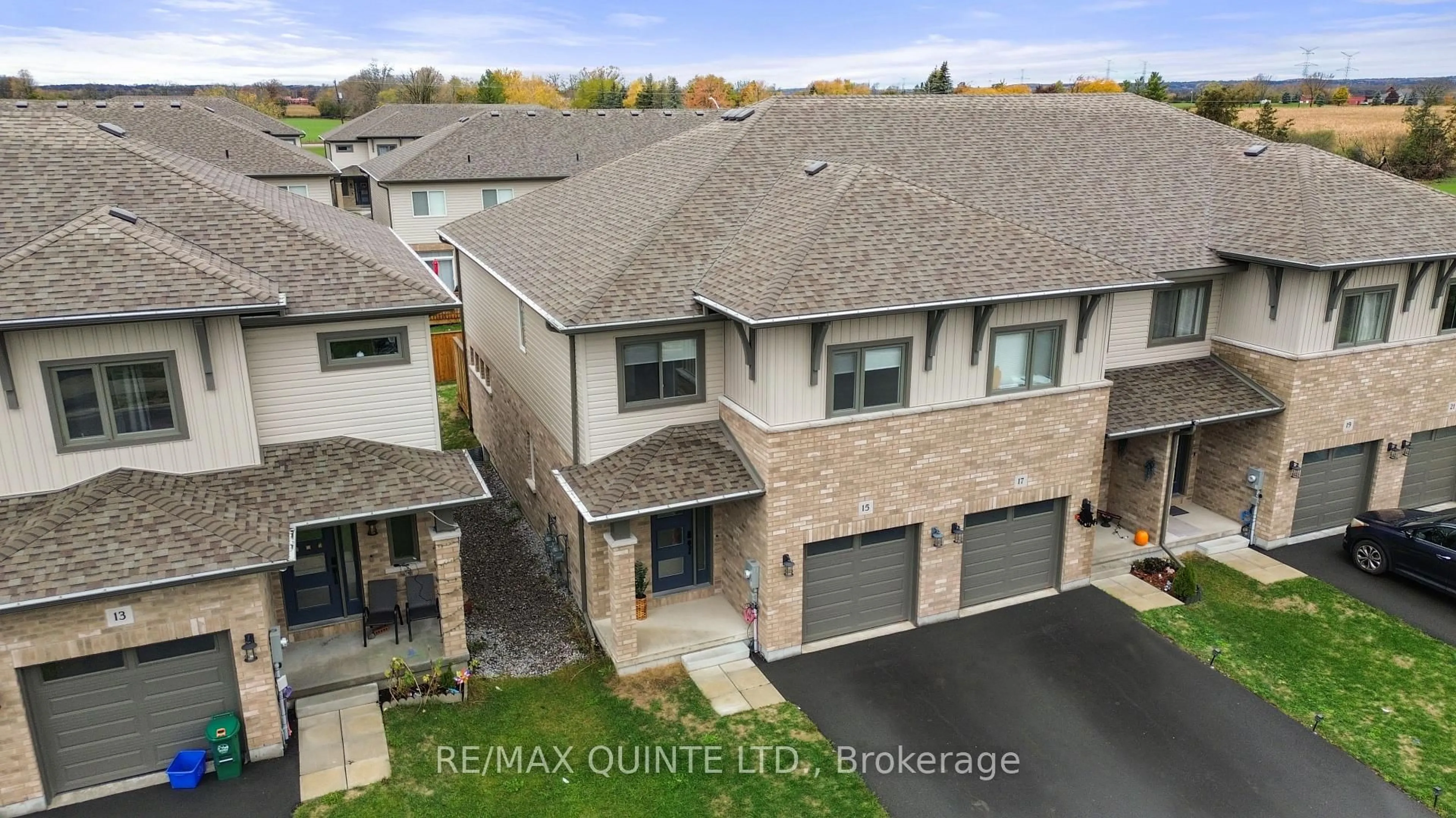 A pic from outside/outdoor area/front of a property/back of a property/a pic from drone, street for 15 Miramichi St, Belleville Ontario K8N 0T3