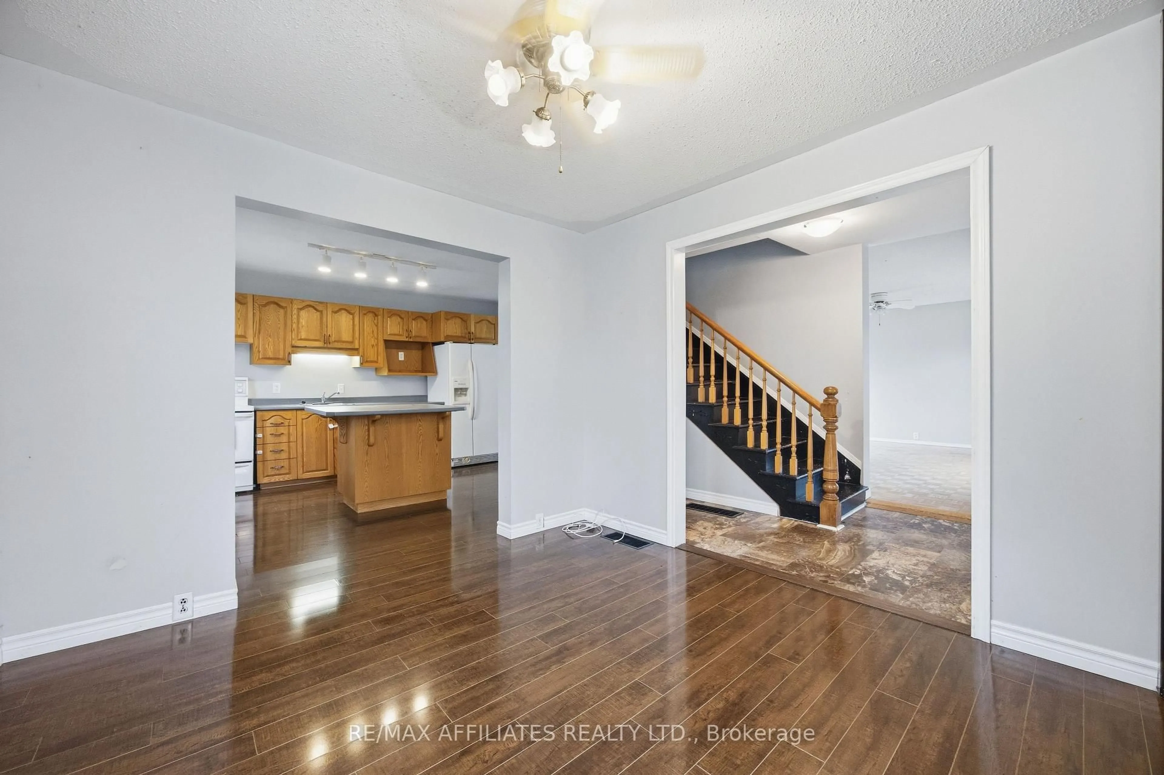 Unknown for 18 Cockburn St, Perth Ontario K7H 2A9