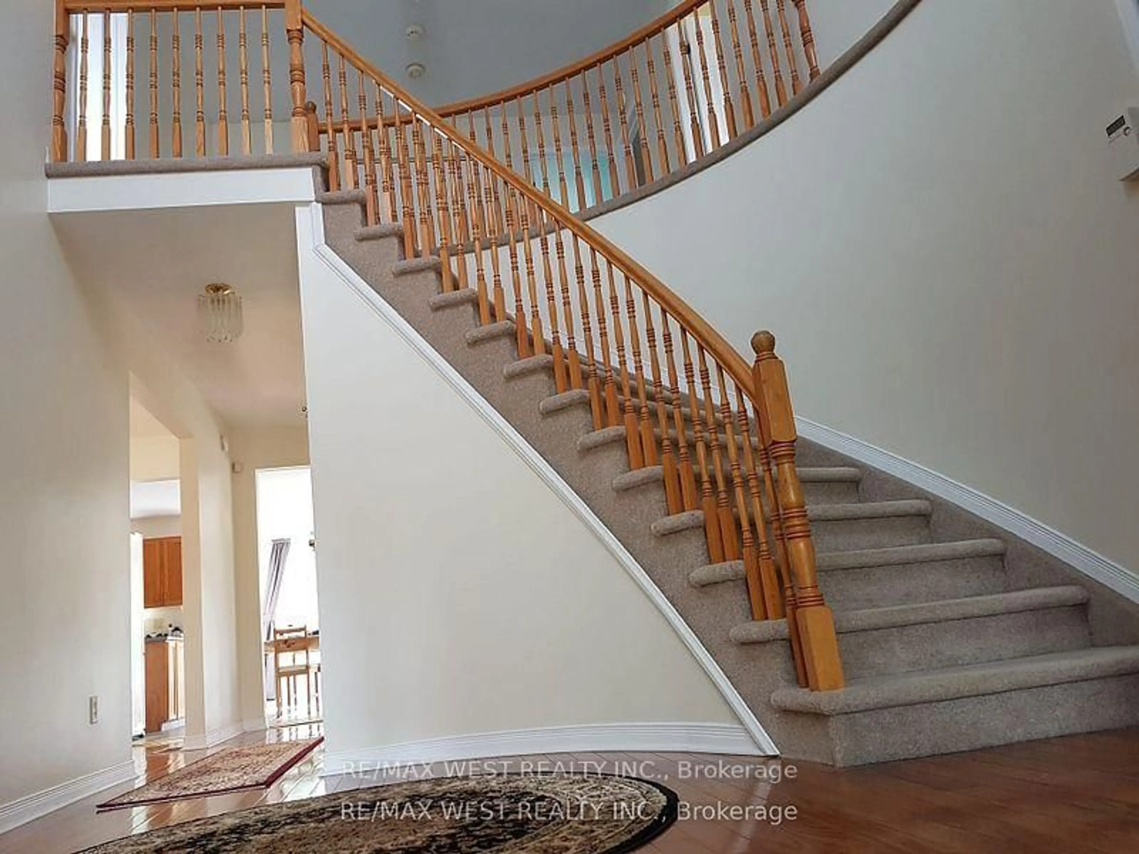 Stairs for 953 Lancaster Dr, Kingston Ontario K7P 2A4