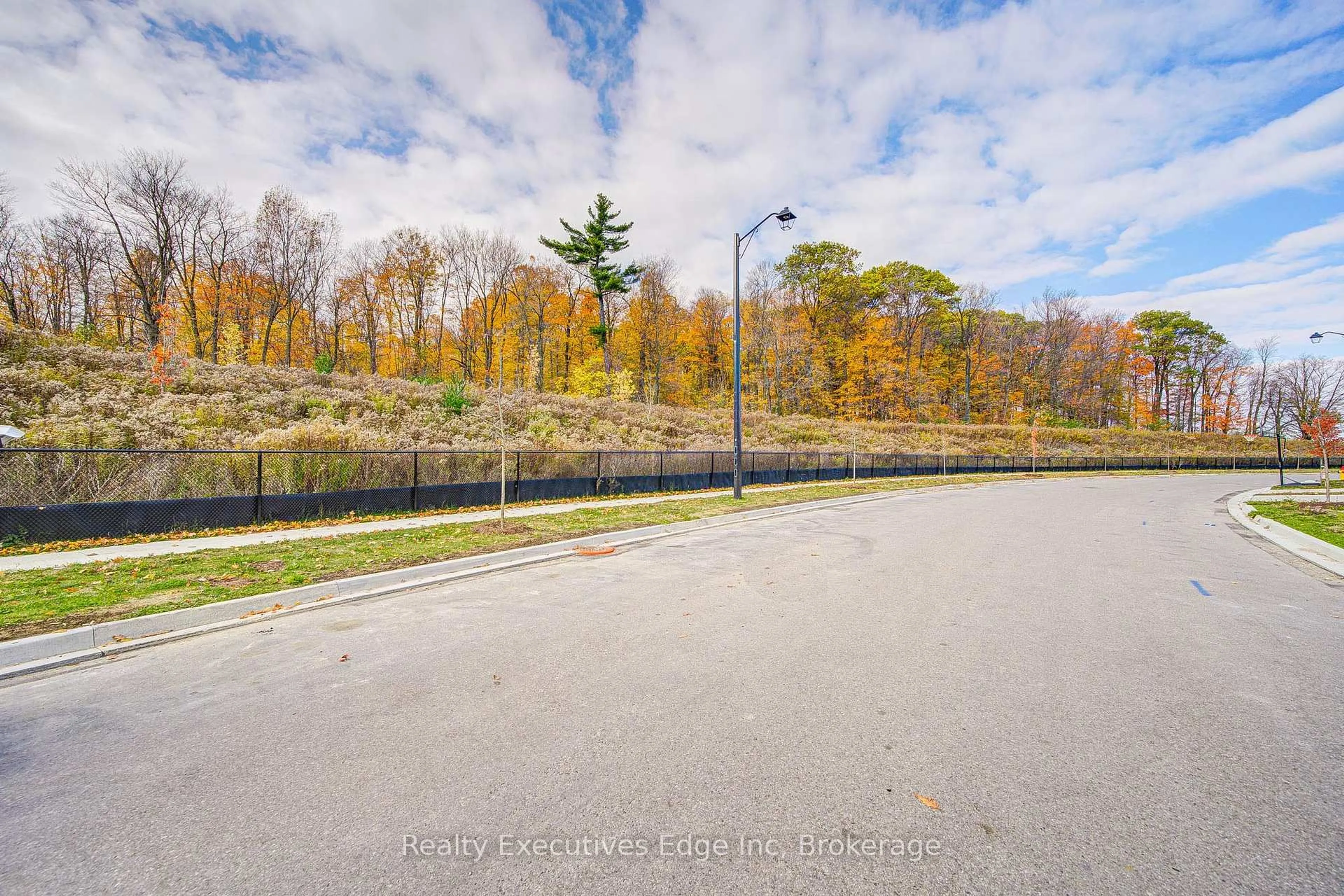 Unknown for 229 Forestwalk St, Kitchener Ontario N2R 0T2