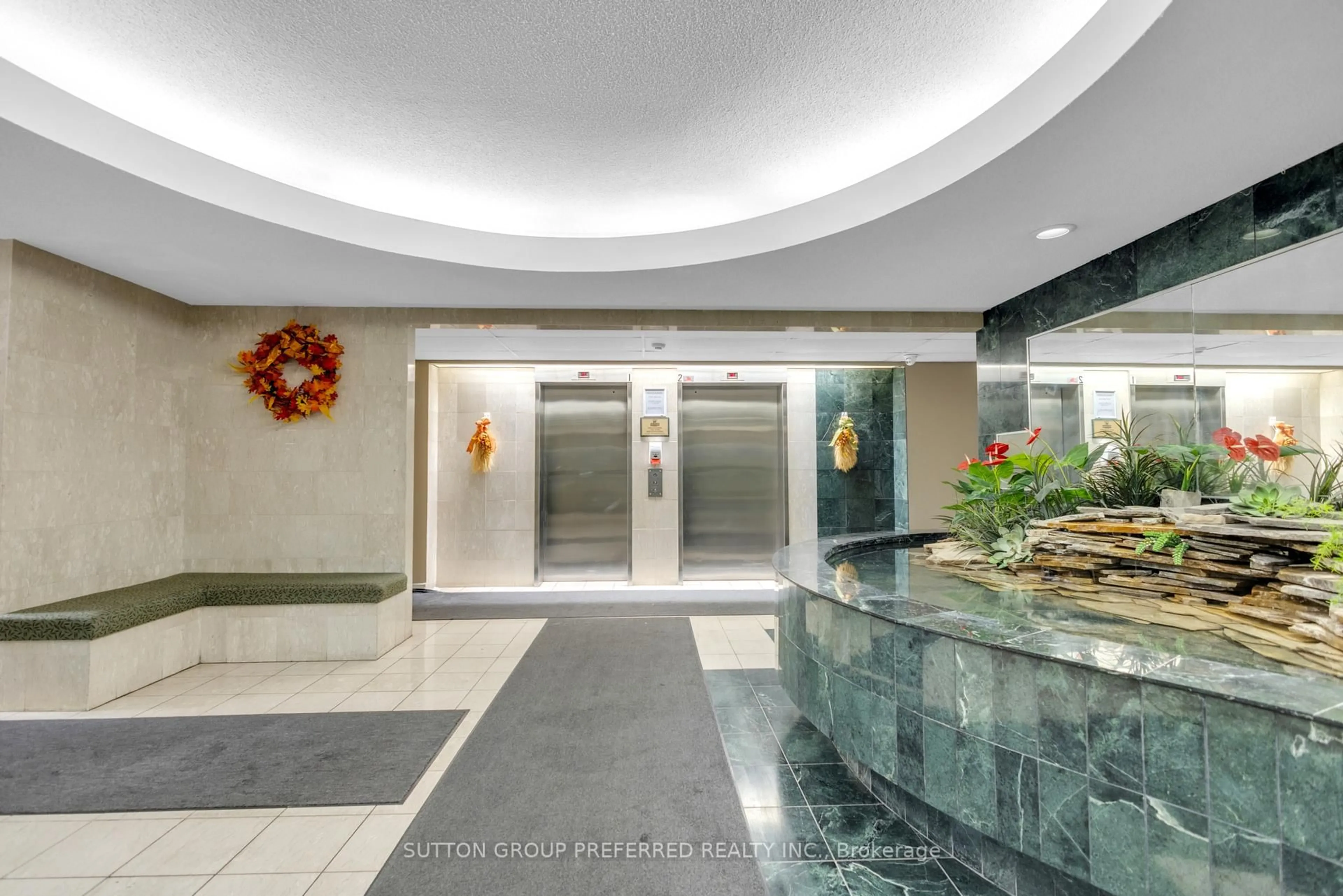 Lobby for 744 Wonderland Rd #1201, London South Ontario N6K 4K3