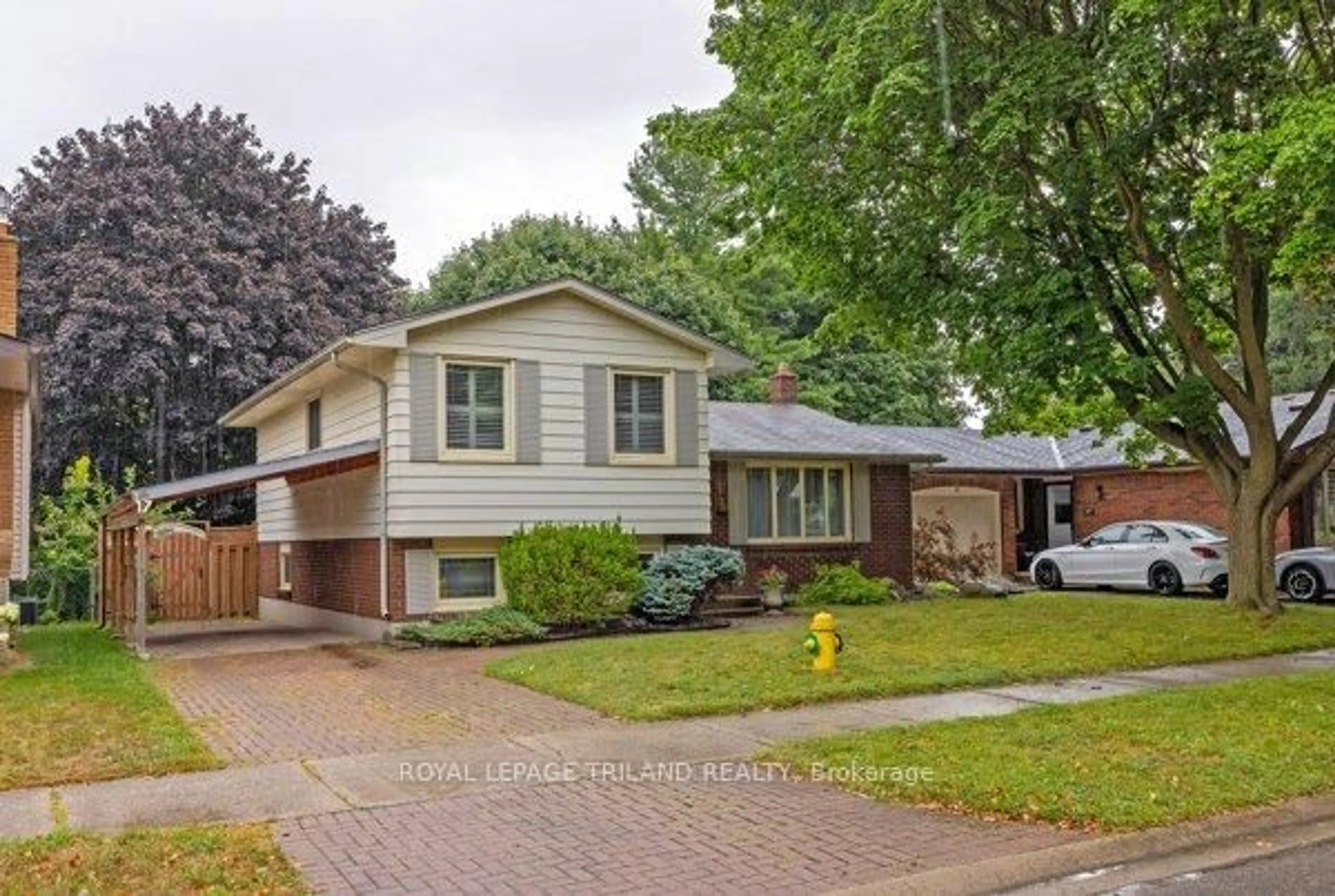 Home with brick exterior material, street for 17 WINDING WAY Cres, London North Ontario N6G 3E8