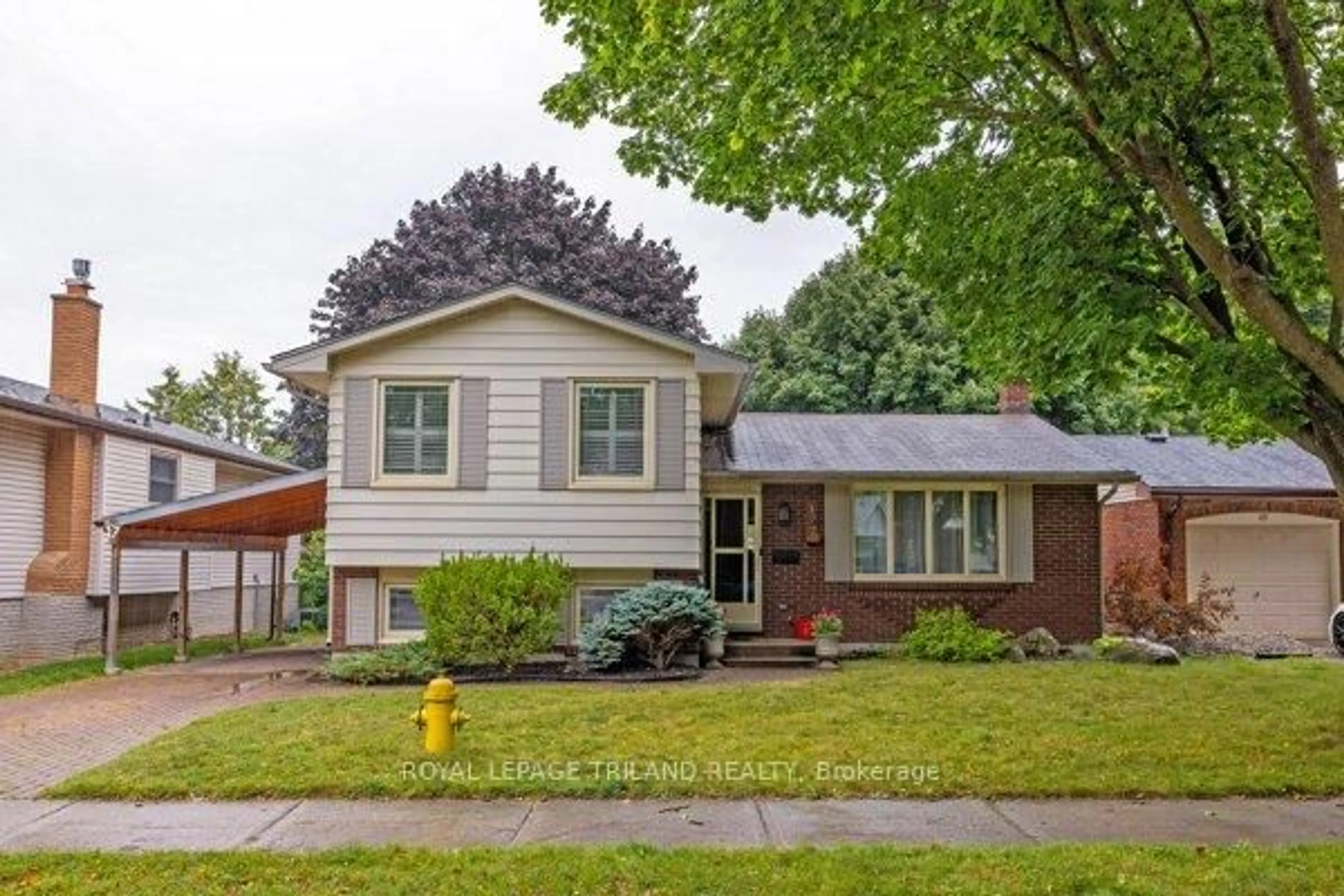 Home with brick exterior material, street for 17 WINDING WAY Cres, London North Ontario N6G 3E8