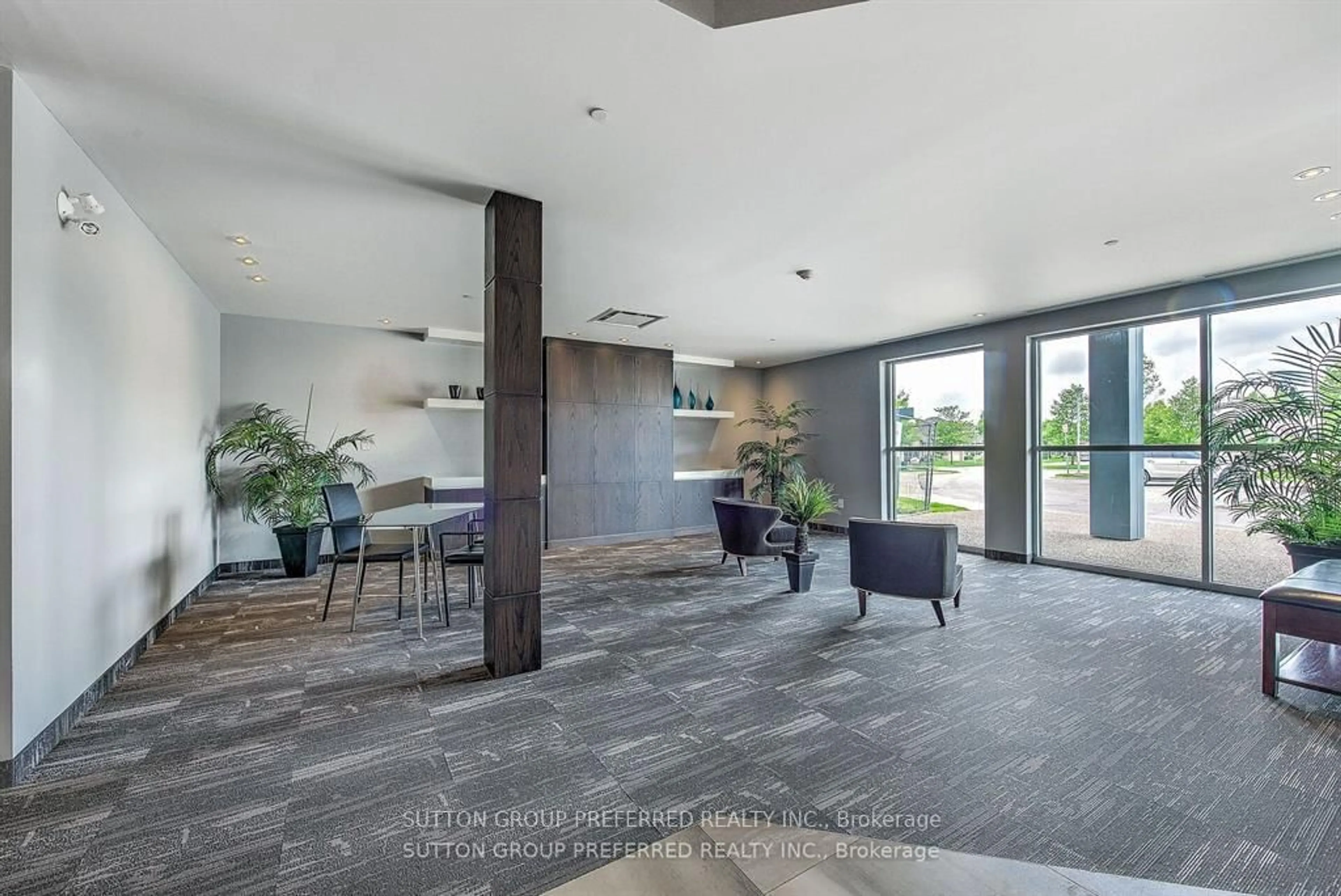 Indoor foyer for 1705 Fiddlehead Pl #102, London North Ontario N6G 5M6