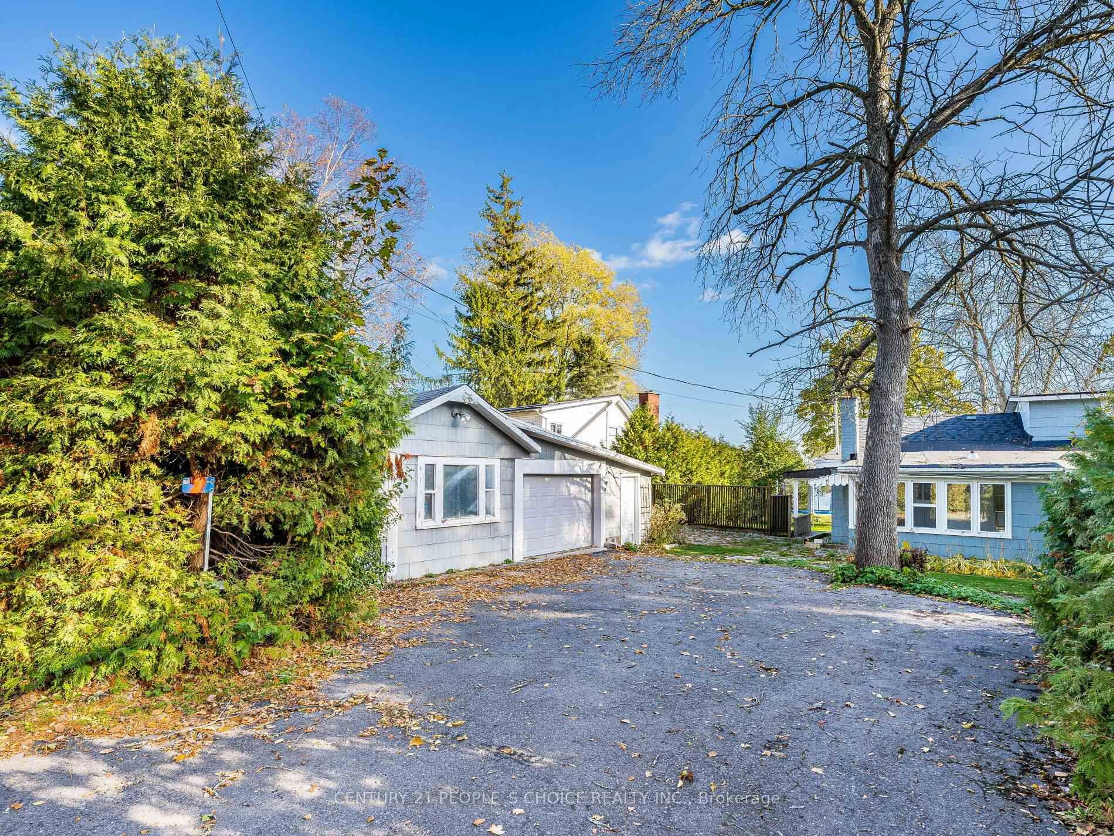 A pic from outside/outdoor area/front of a property/back of a property/a pic from drone, street for 22625 LOYALIST PKy Pkwy #7, Trenton Ontario K8V 5P7