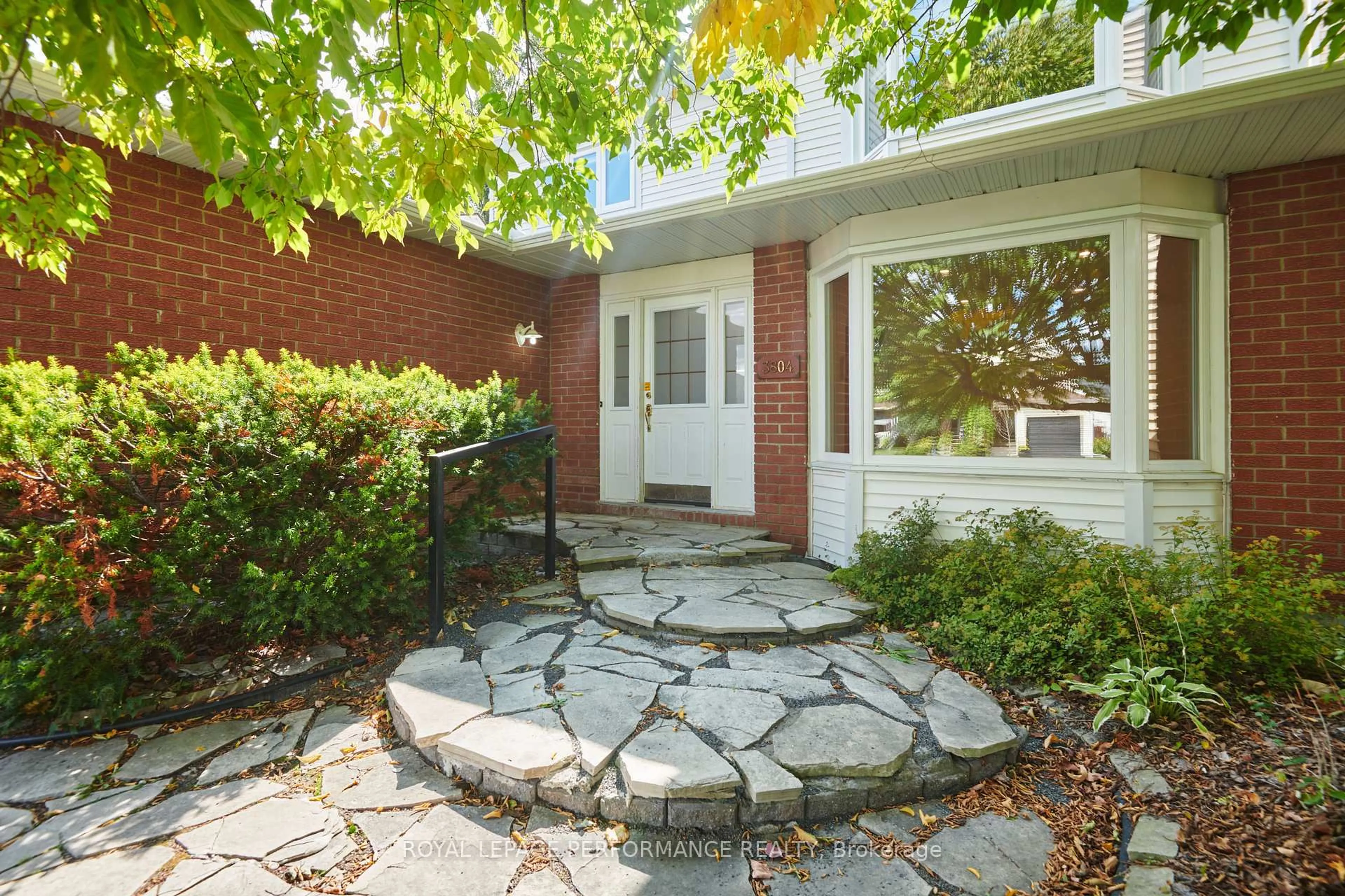 Home with brick exterior material, street for 3804 Autumnwood St, Ottawa Ontario K1T 2G8