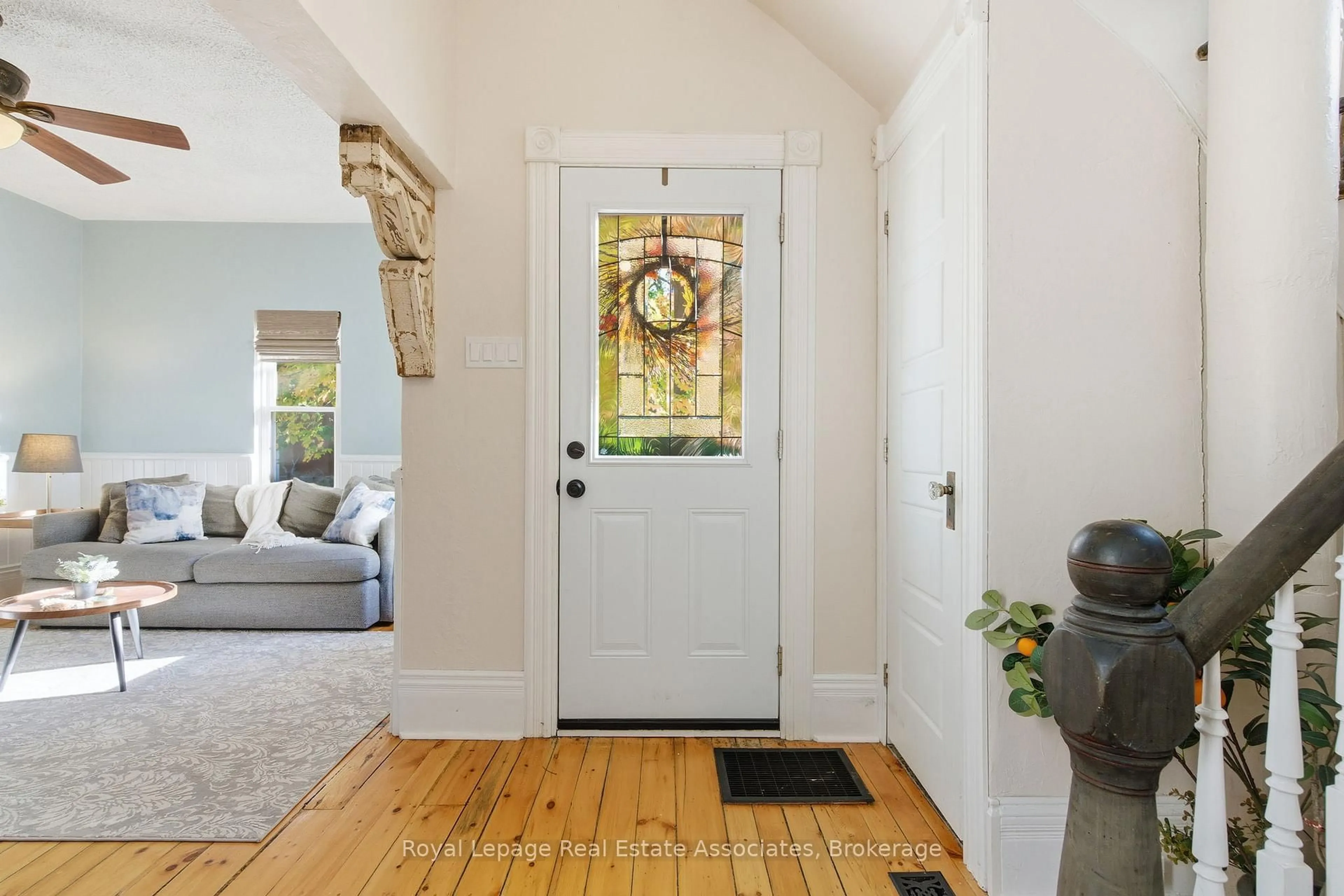 Indoor entryway for 3 Shaw Ave, Cambridge Ontario N3C 1E7