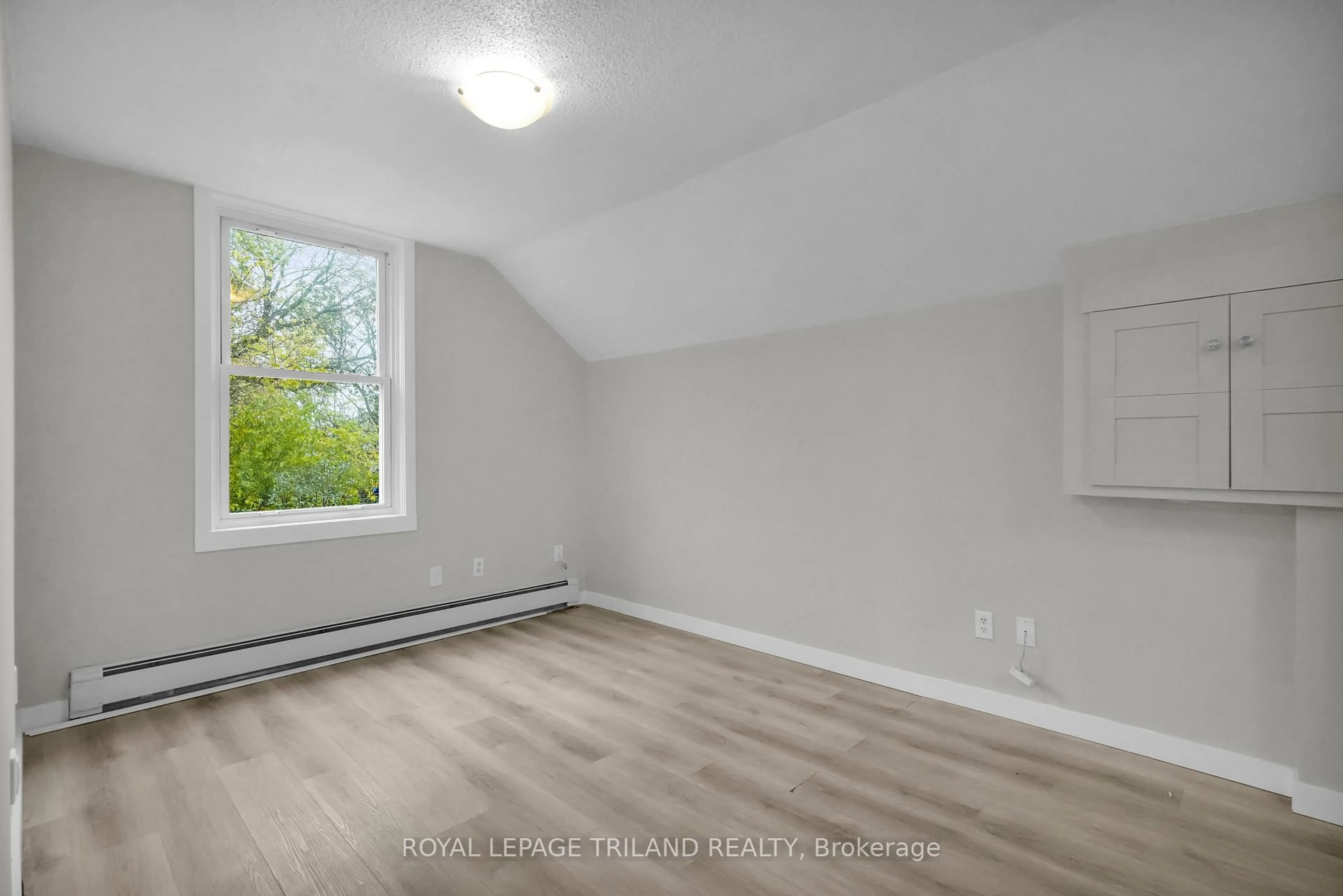 A pic of a room for 784 Little Grey St, London East Ontario N5Z 1P1
