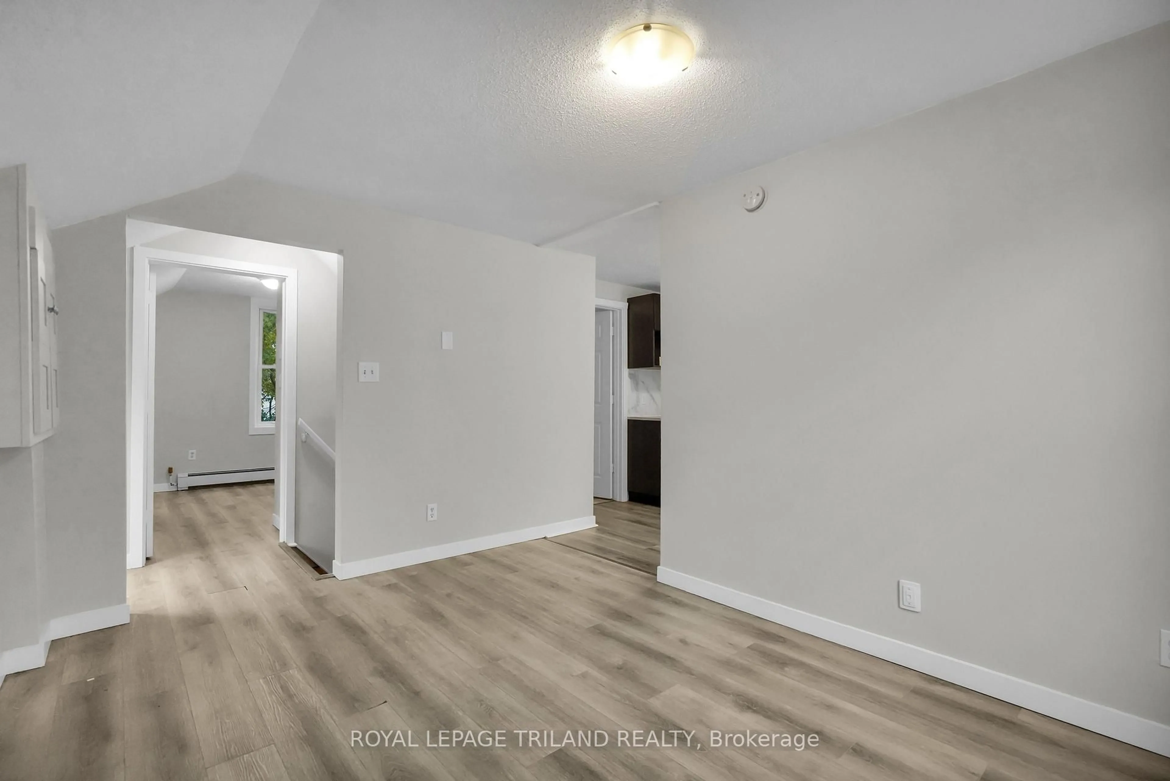 A pic of a room for 784 Little Grey St, London East Ontario N5Z 1P1