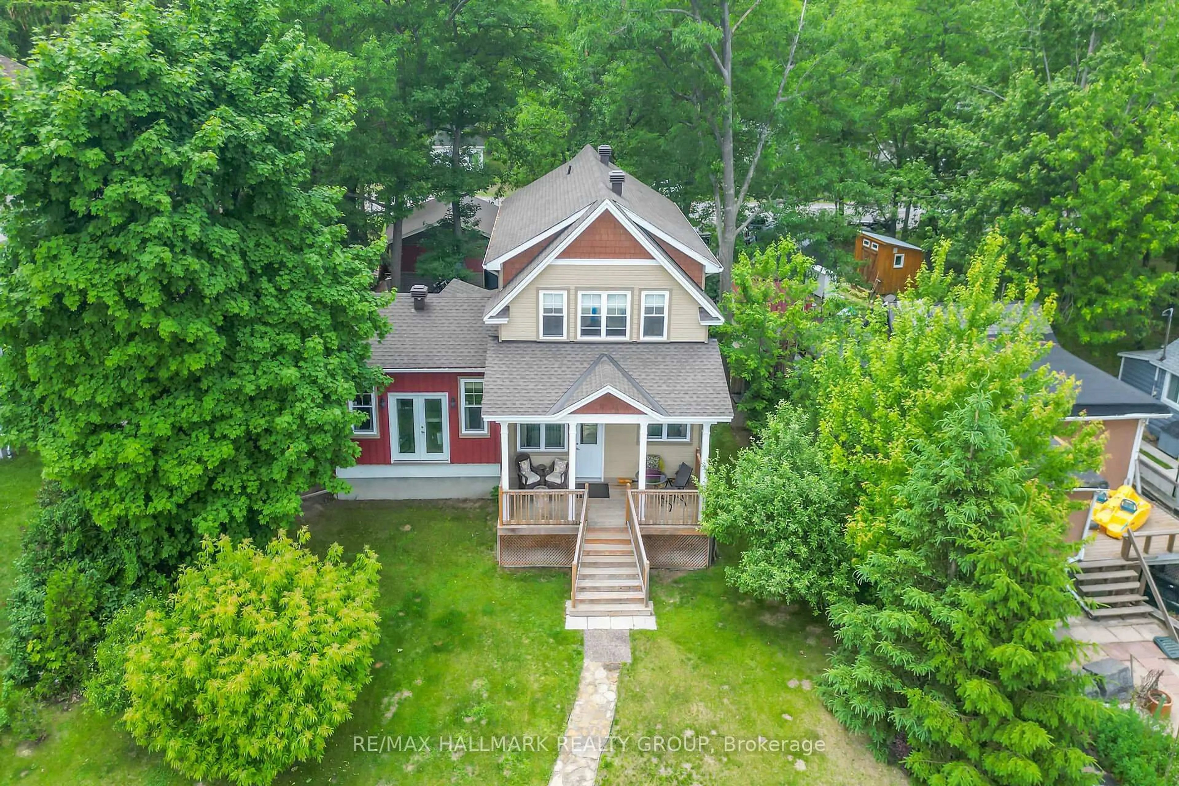 A pic from outside/outdoor area/front of a property/back of a property/a pic from drone, water/lake/river/ocean view for 500 Bayview Dr, Ottawa Ontario K0A 3M0