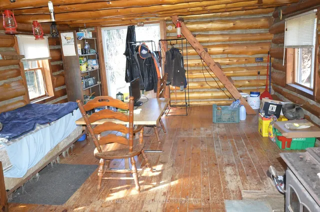 6340 Murphy Rd, Renfrew 2