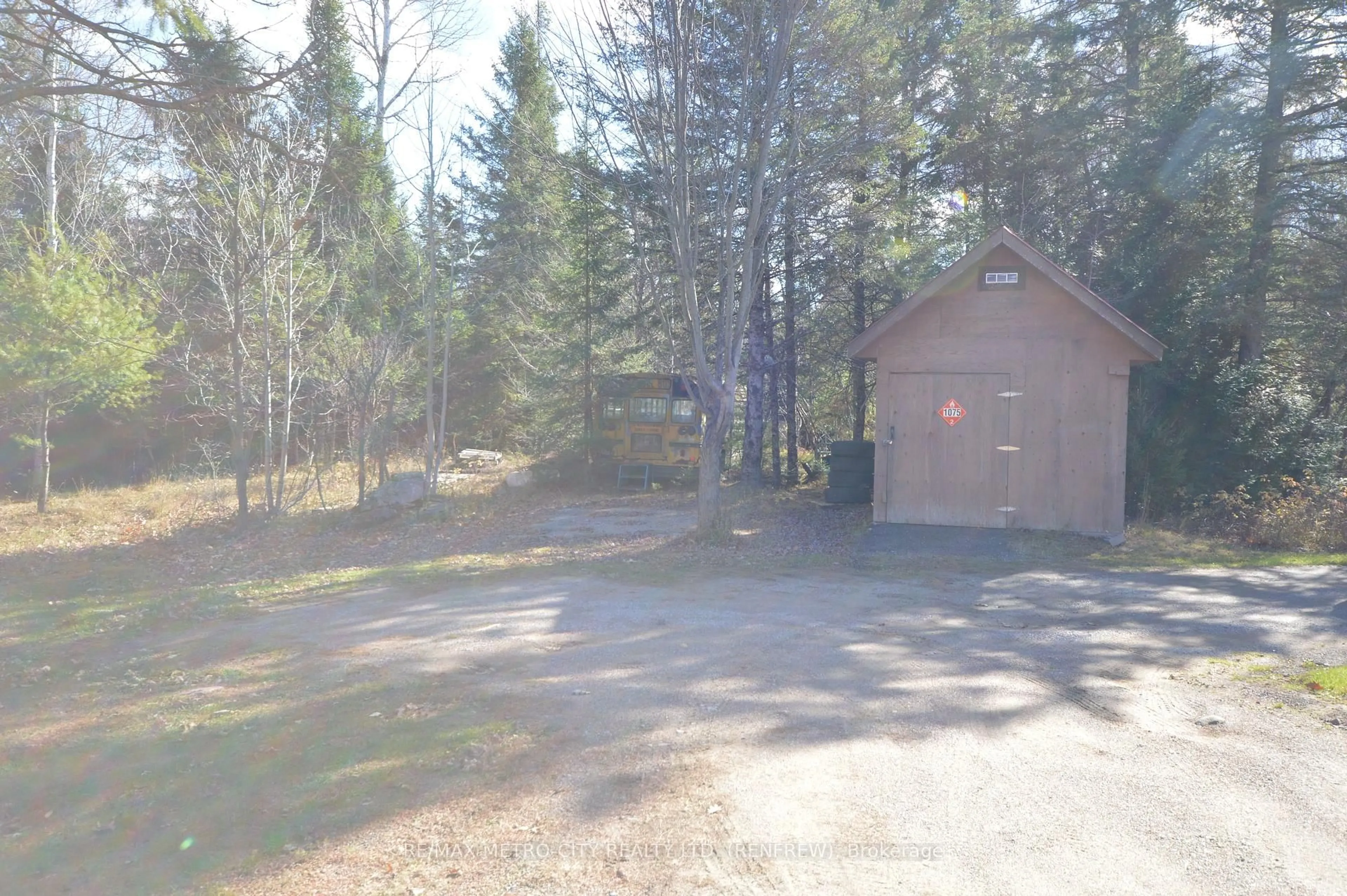 Shed for 6340 Murphy Rd, Renfrew Ontario K7V 3Z9