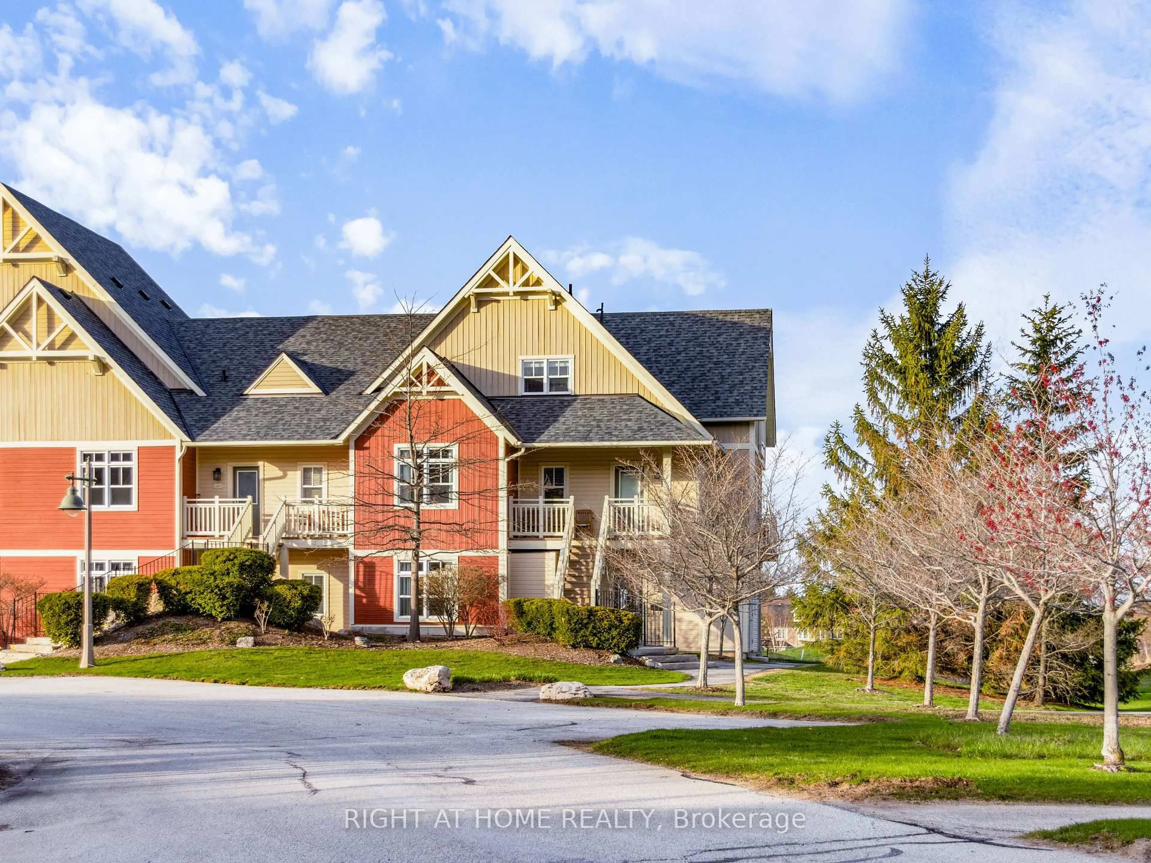 Home with brick exterior material, unknown for 130 Fairway Crt #229, Blue Mountains Ontario N3W 1Y1