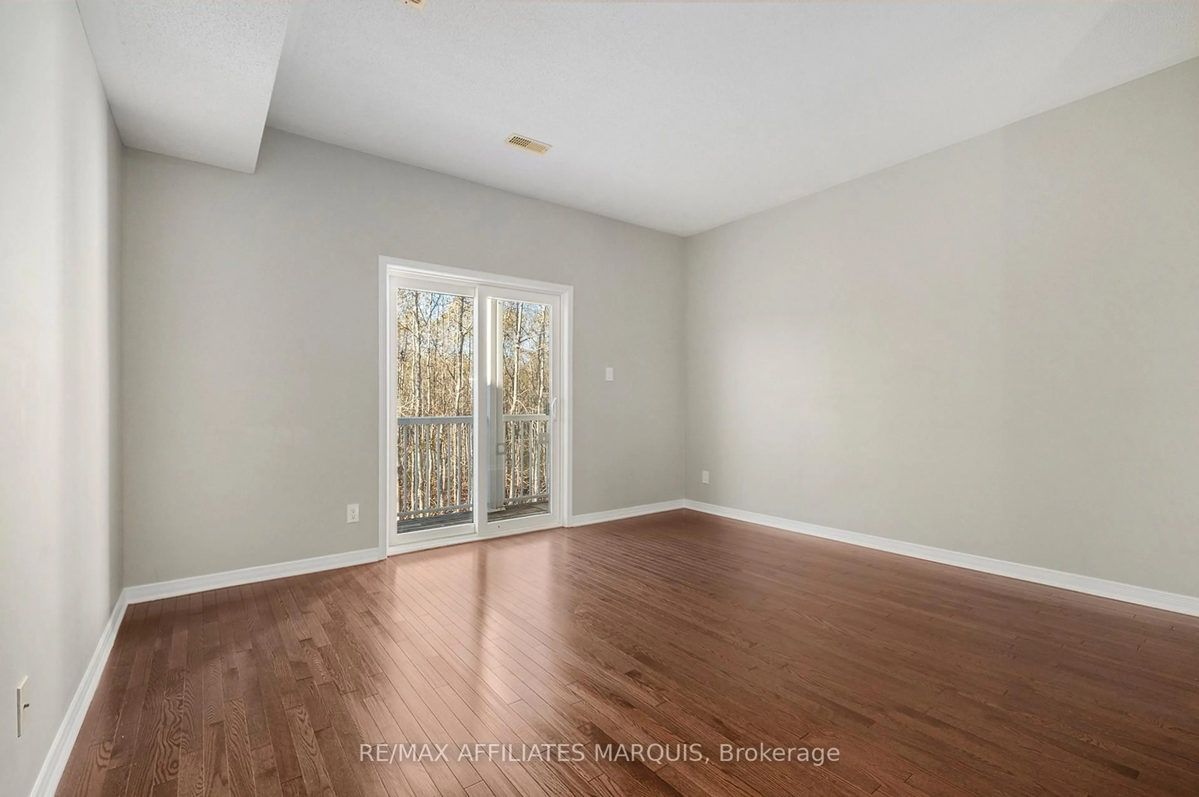 A pic of a room for 276 Fir Lane, North Grenville Ontario K0G 1J0