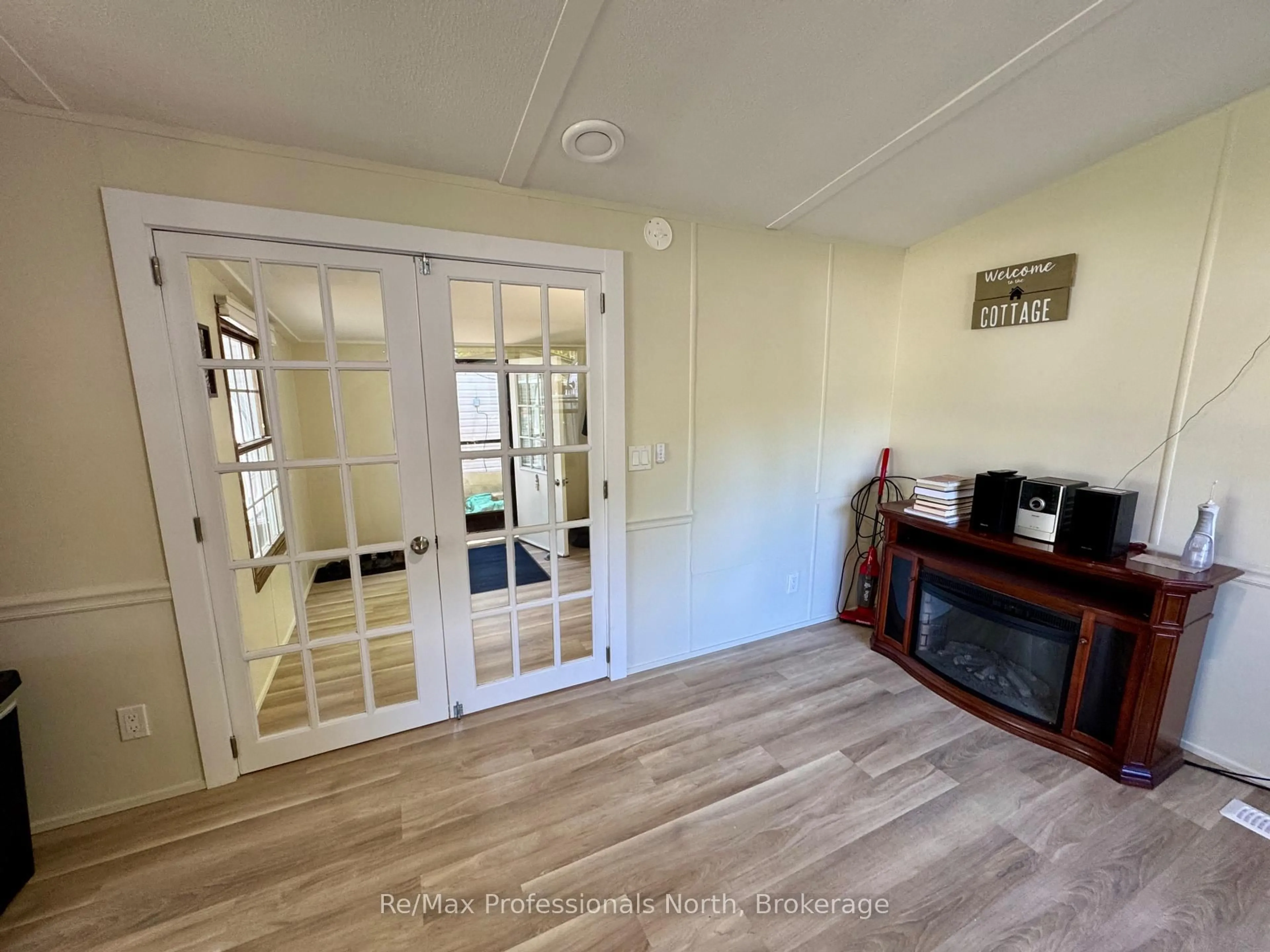 A pic of a room for 1007 RACOON Rd #45, Gravenhurst Ontario P1P 1R1