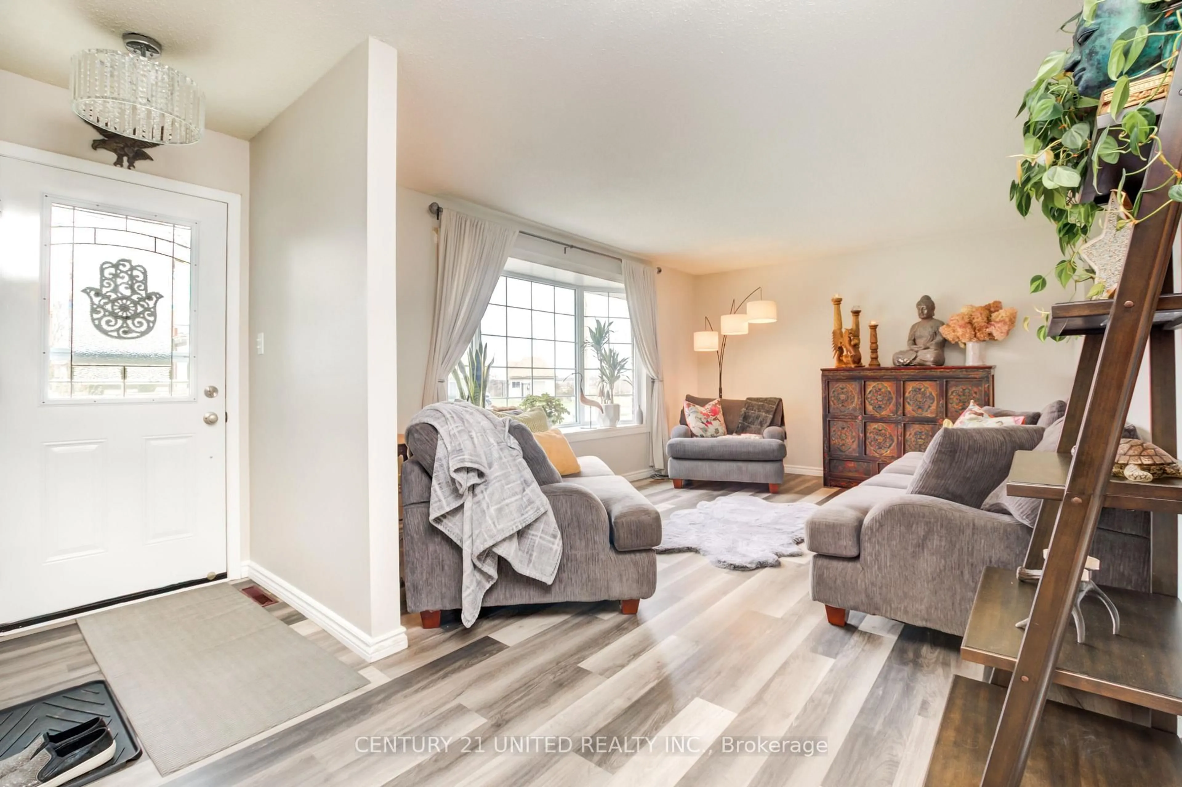 Living room with furniture, unknown for 233 Market St, Trent Hills Ontario K0L 1L0