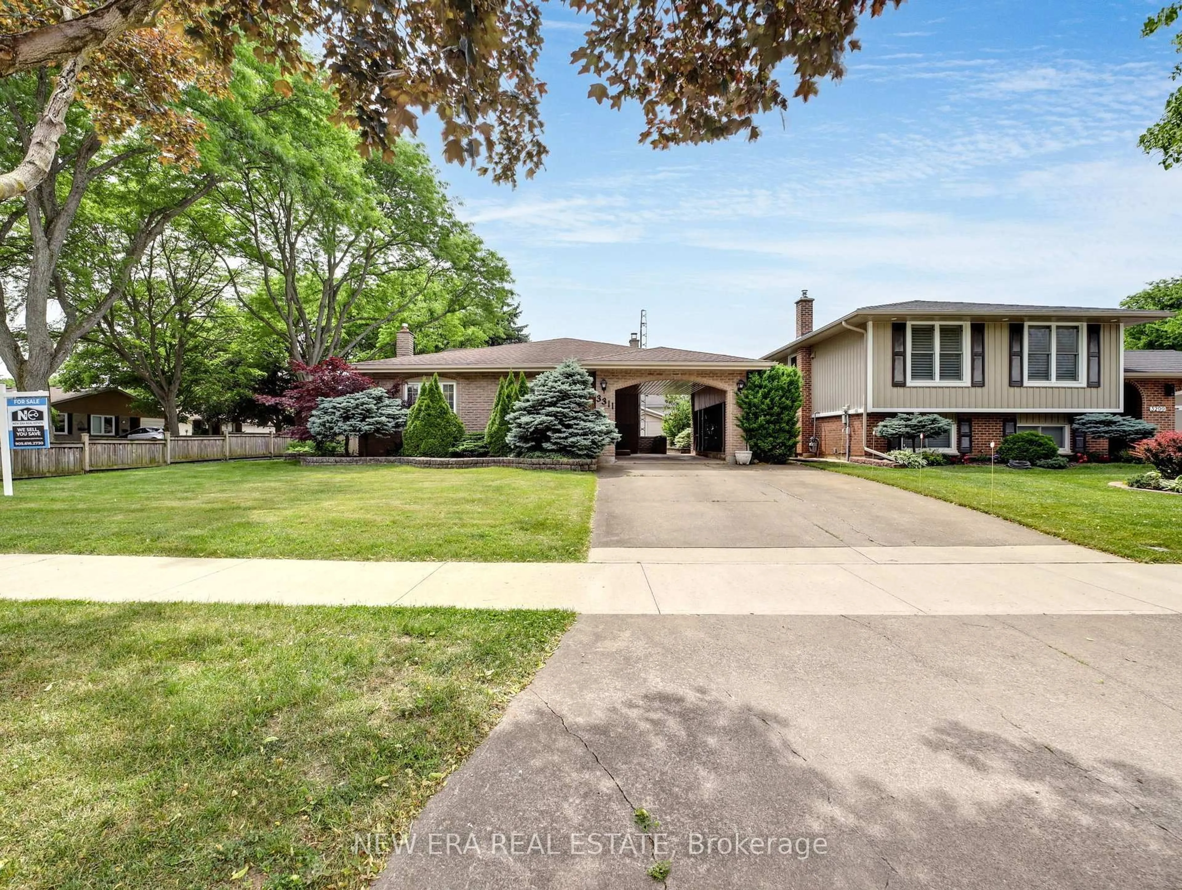 Home with brick exterior material, street for 3311 Fairway Rd, Niagara Falls Ontario L2J 3R5