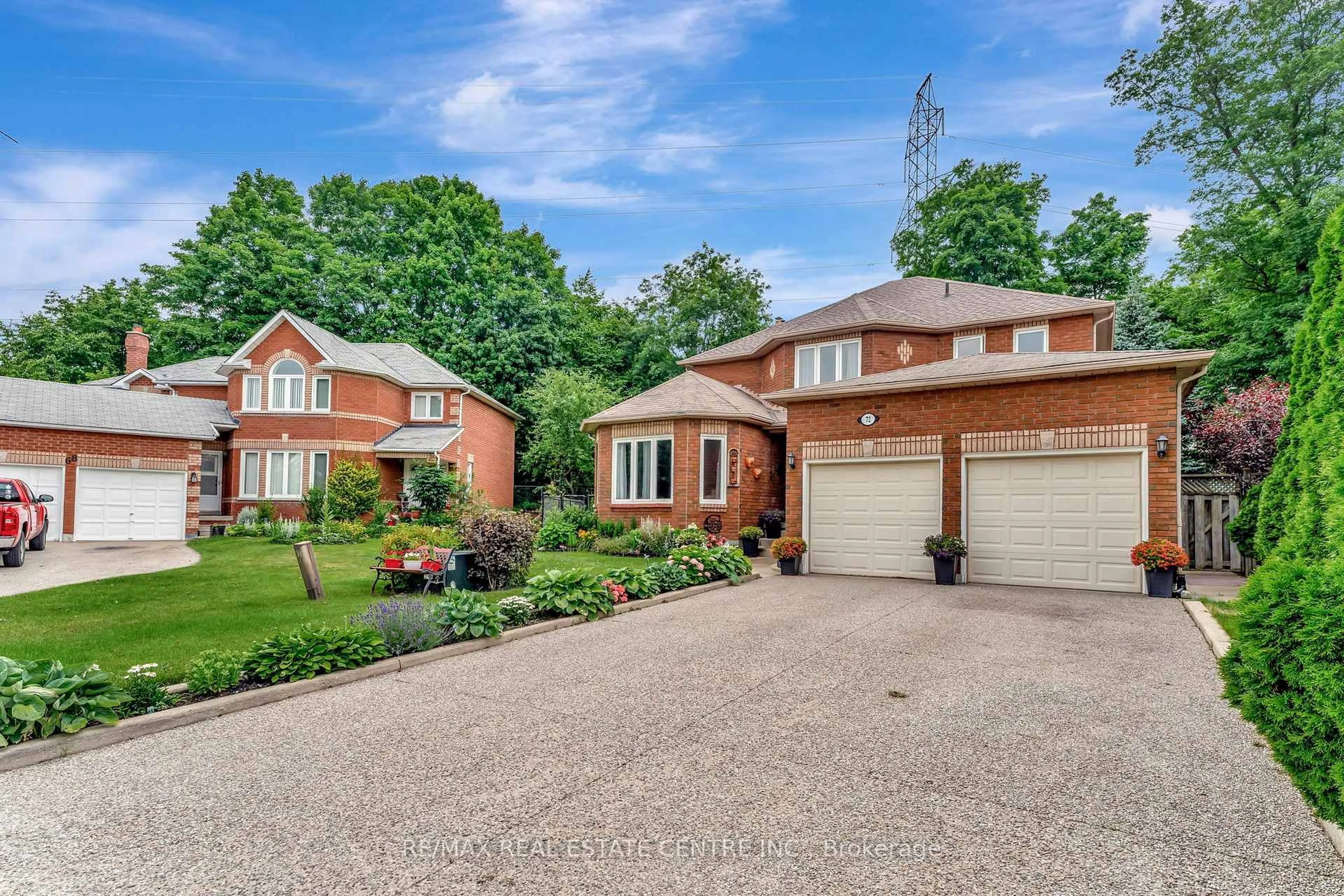 Home with brick exterior material, street for 72 Hilborn Ave, Cambridge Ontario N1T 1M8