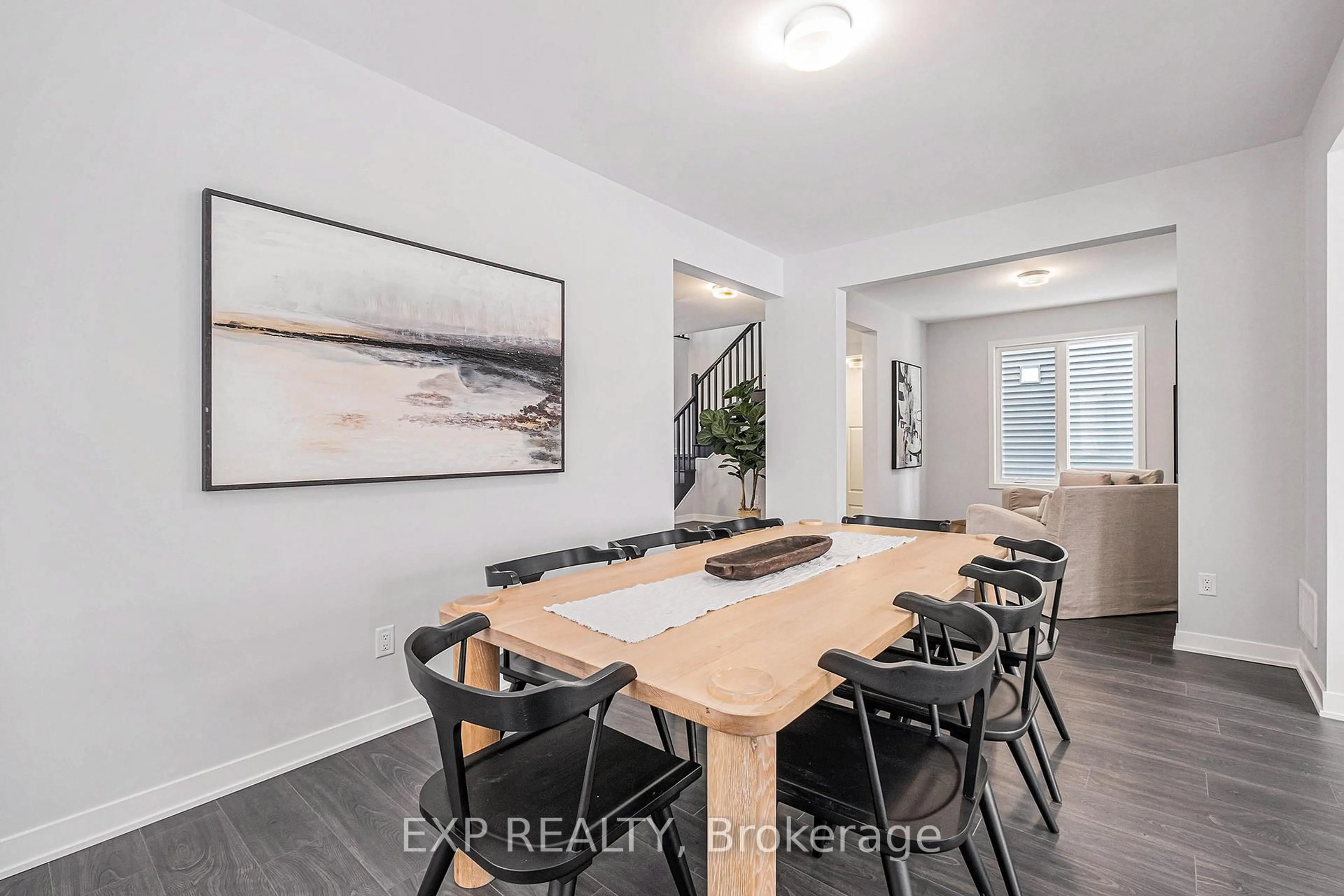 Dining room, wood/laminate floor for 1023 De Pencier Dr, North Grenville Ontario K2S 0P9