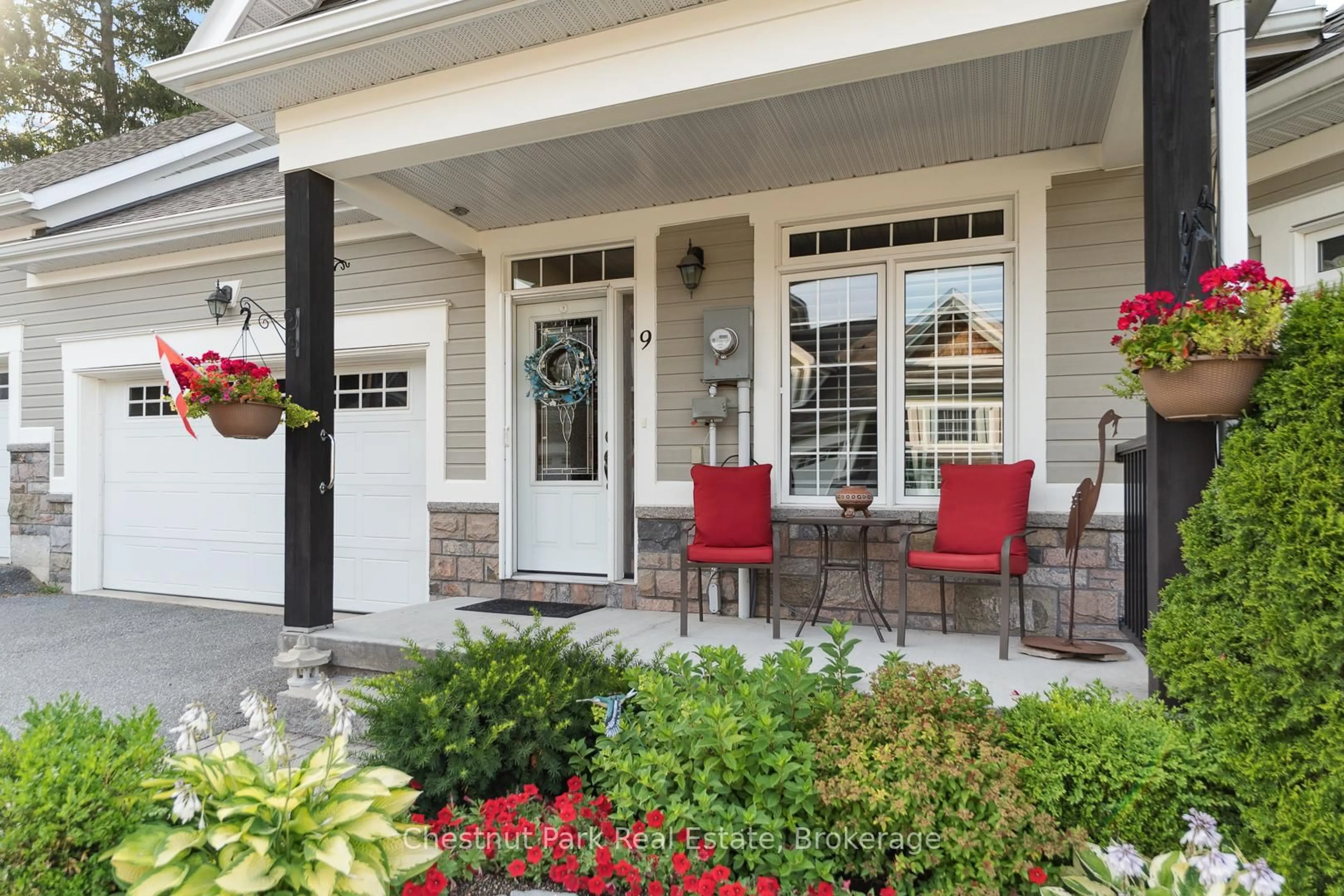 Unknown for 9 Stormont Crt, Bracebridge Ontario P1L 0B7