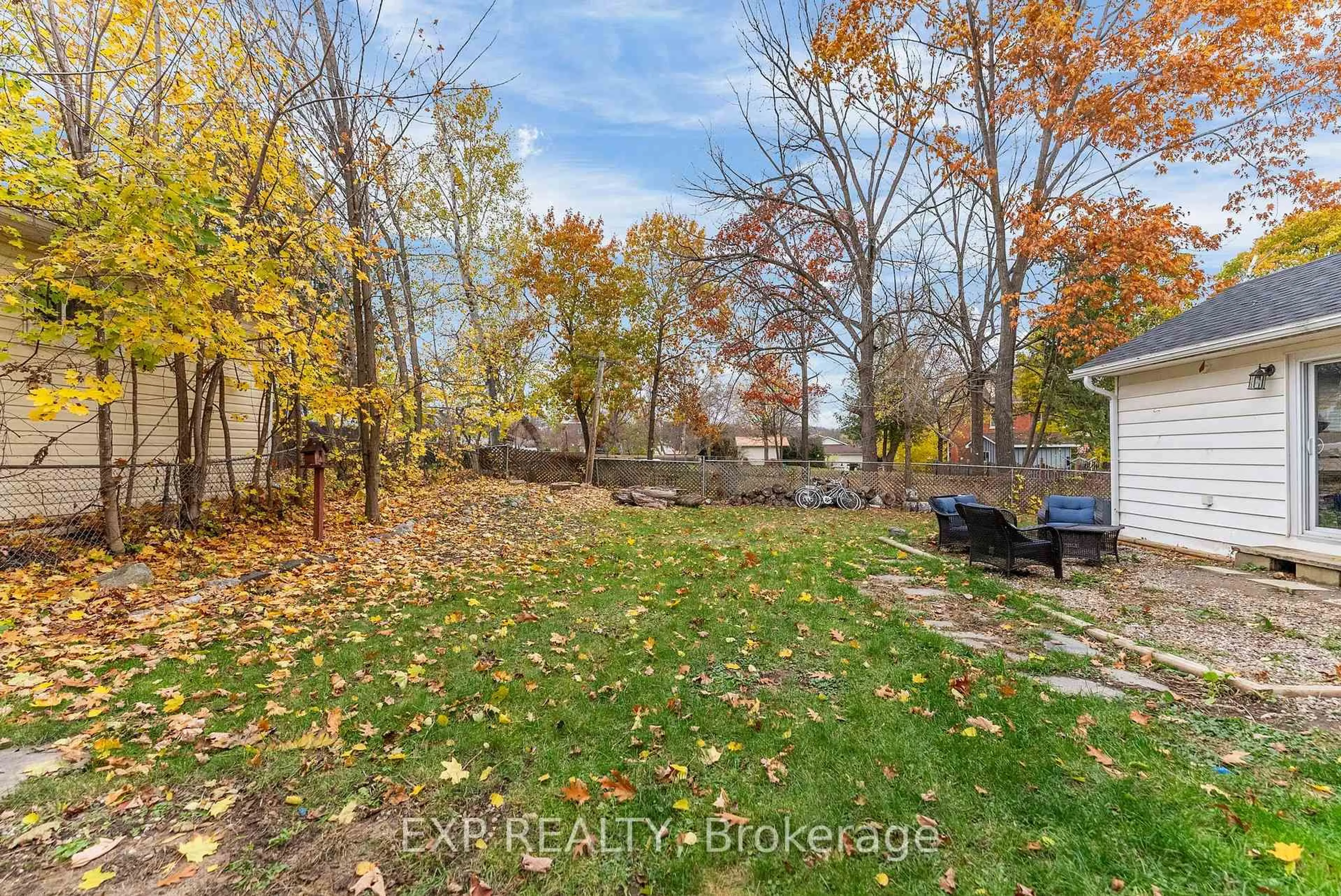 A pic from outside/outdoor area/front of a property/back of a property/a pic from drone, water/lake/river/ocean view for 70 Munroe Ave, Renfrew Ontario K7V 3K1