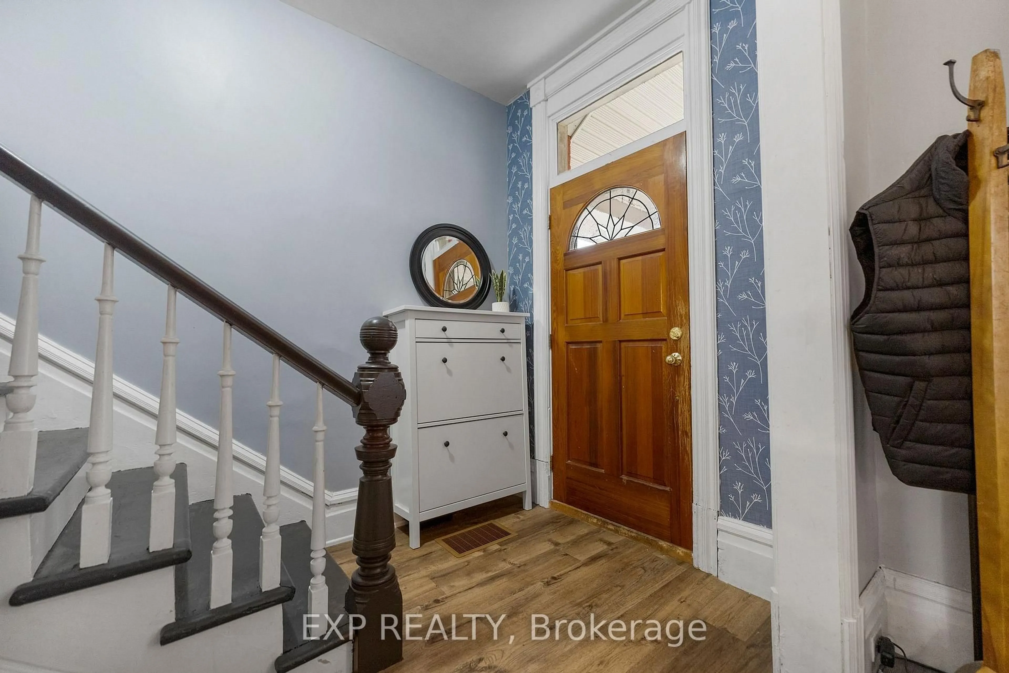 Indoor entryway for 70 Munroe Ave, Renfrew Ontario K7V 3K1