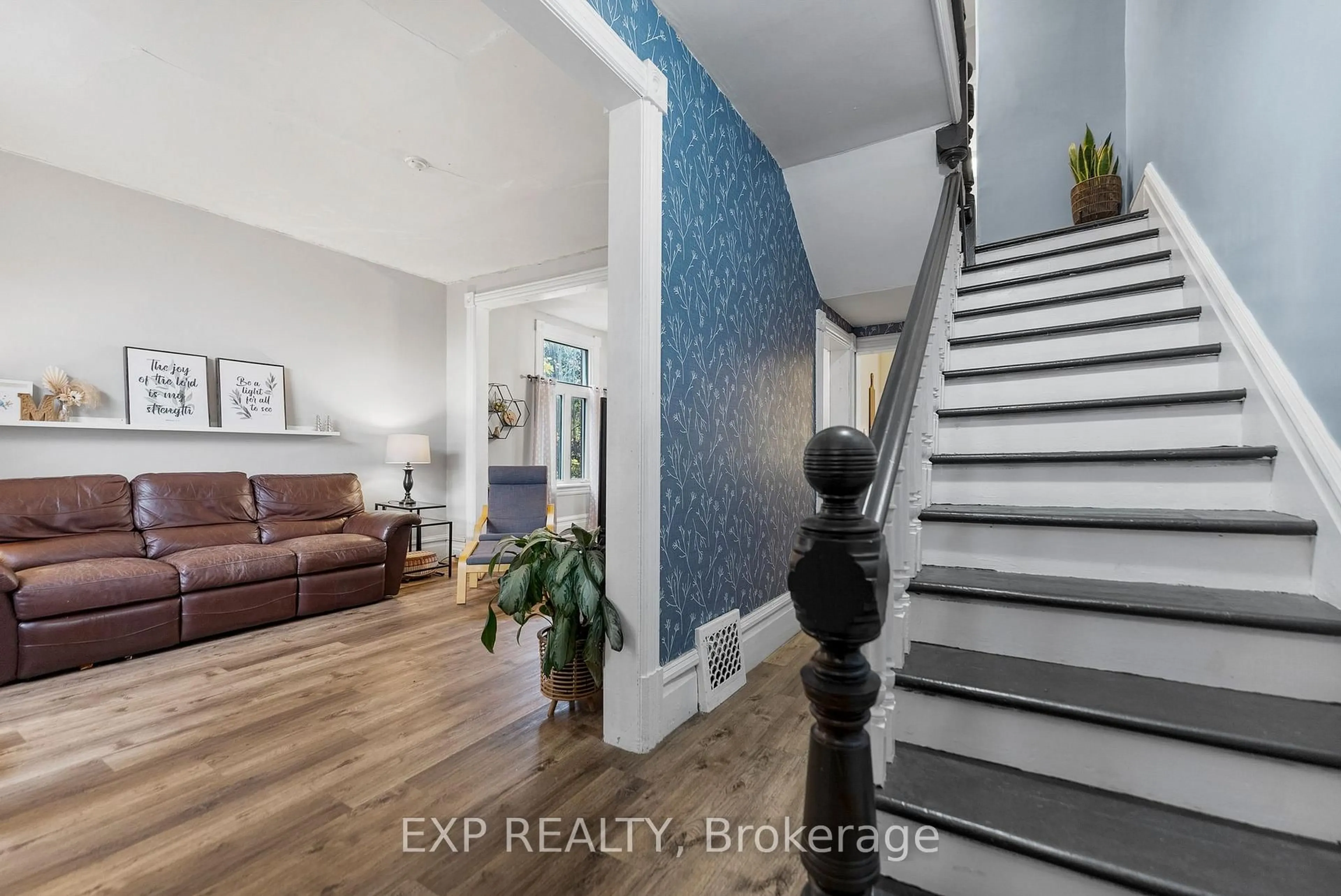 Indoor entryway for 70 Munroe Ave, Renfrew Ontario K7V 3K1