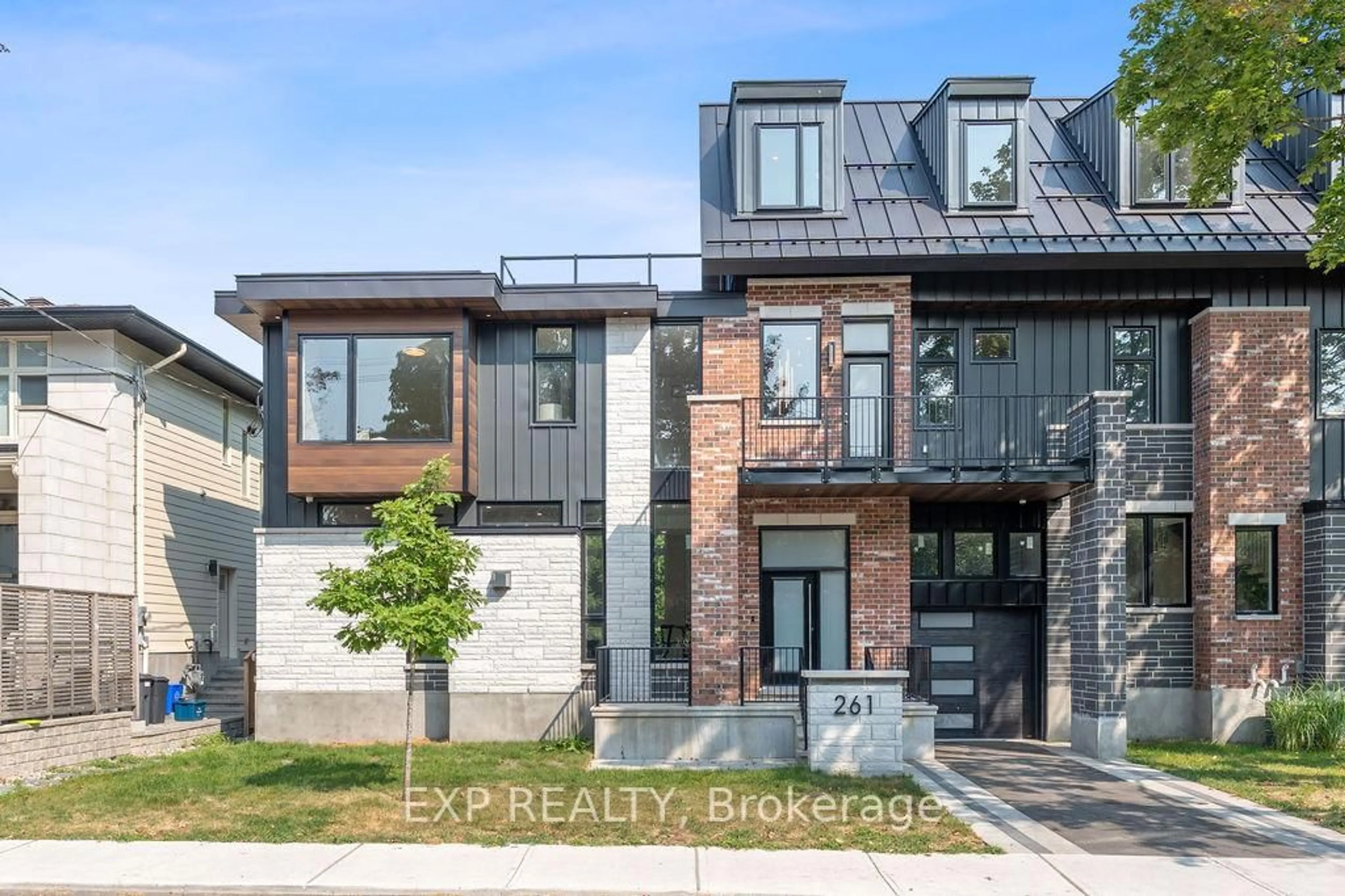 Home with brick exterior material, street for 261 Dovercourt Ave, Ottawa Ontario K1Z 5P5