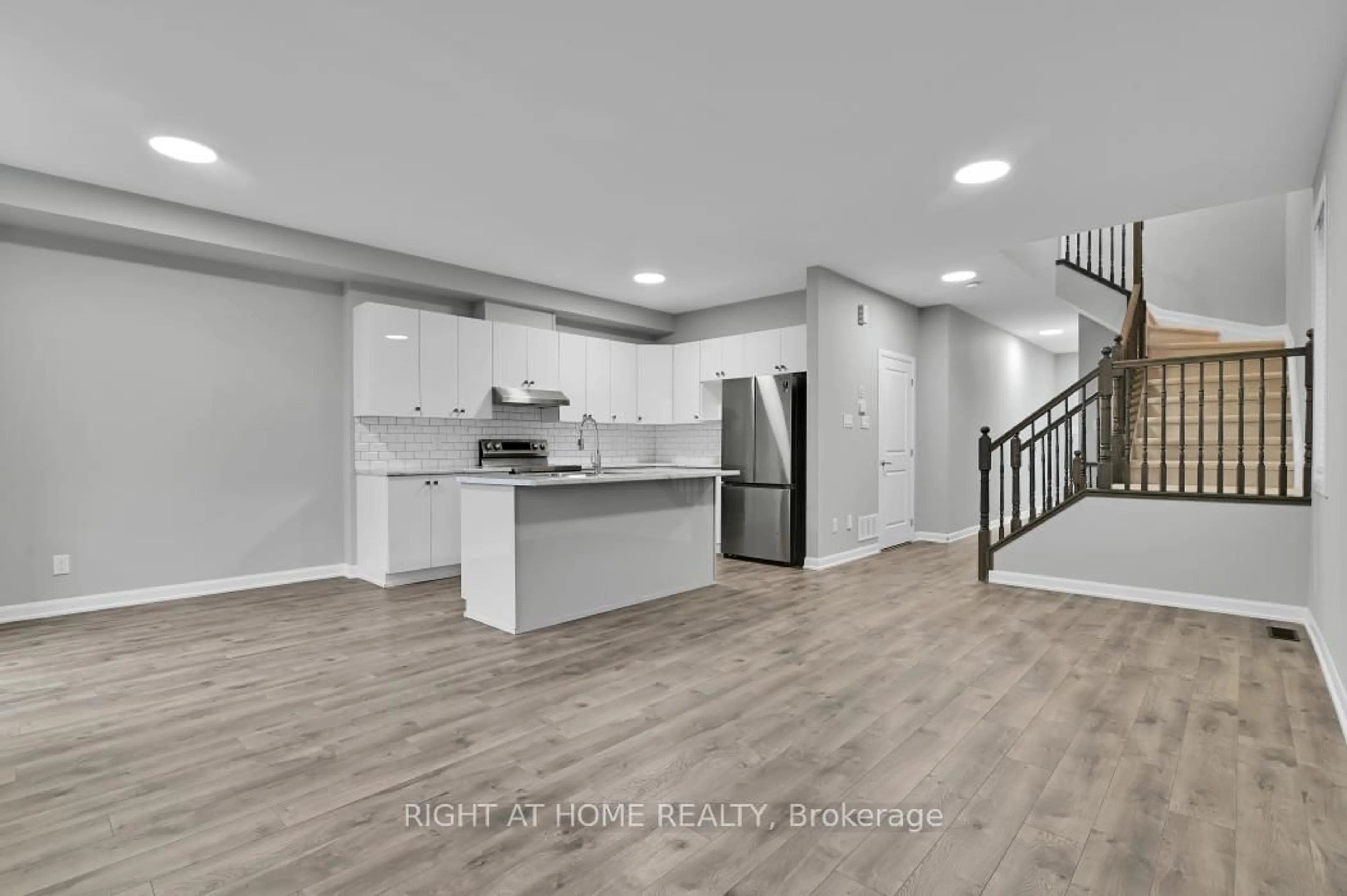 Open concept kitchen, unknown for 561 Decoeur Dr, Ottawa Ontario K4A 5G7