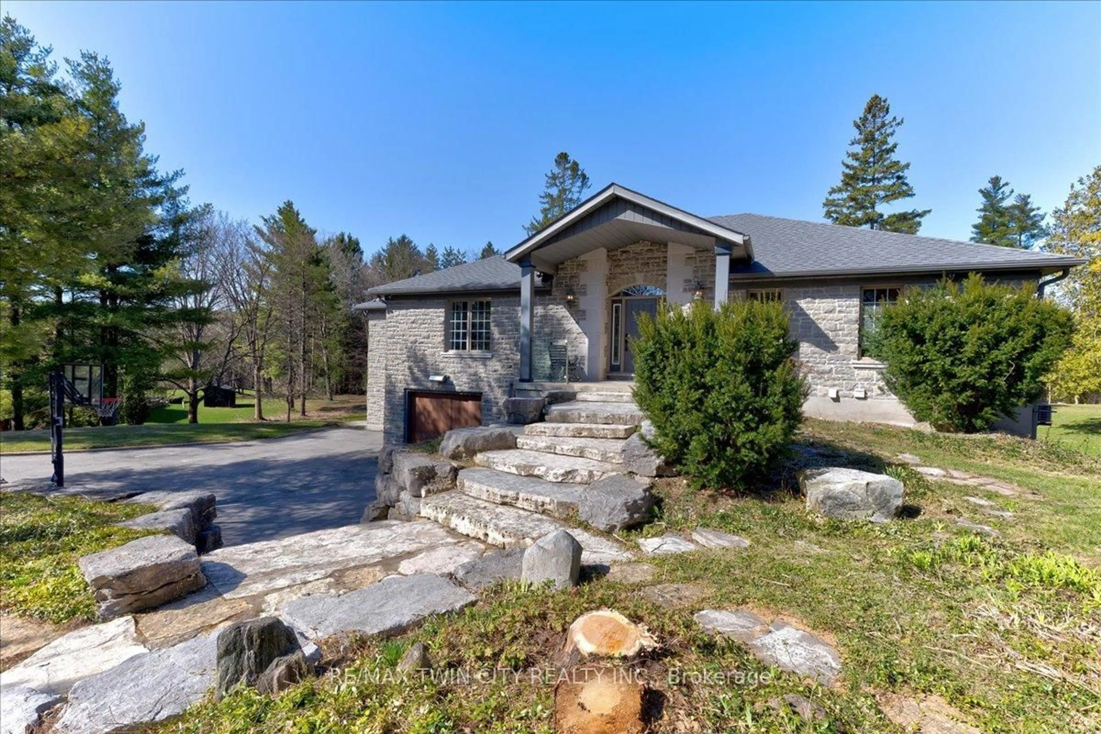 Unknown for 20 Grandy Lane, Cambridge Ontario N1R 8K2