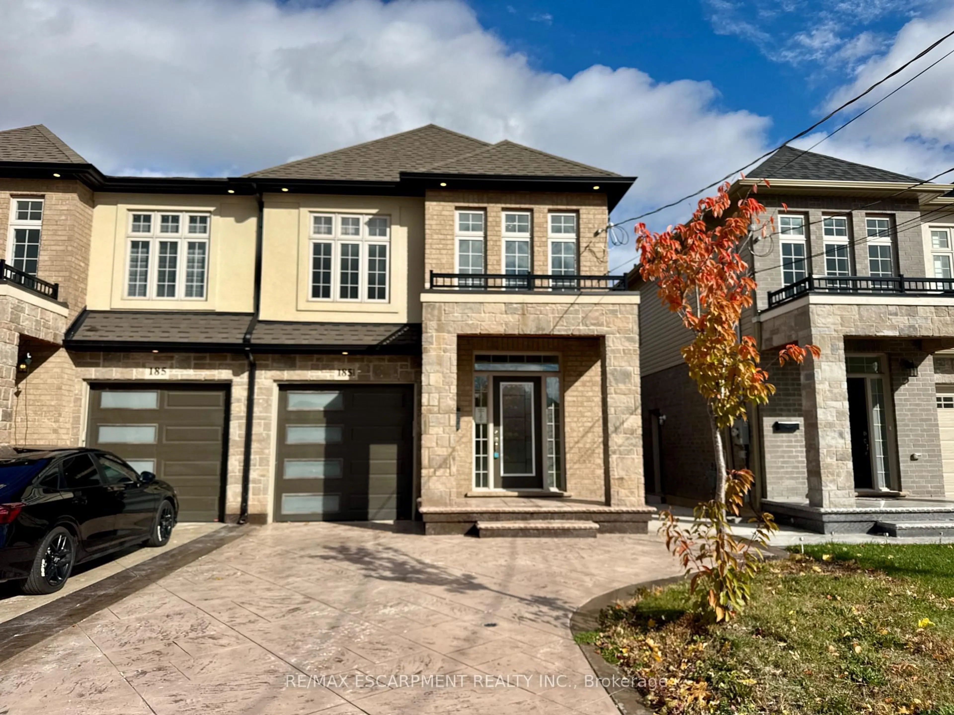 Home with brick exterior material, street for 185 1/2 Federal St, Hamilton Ontario L8E 1N8