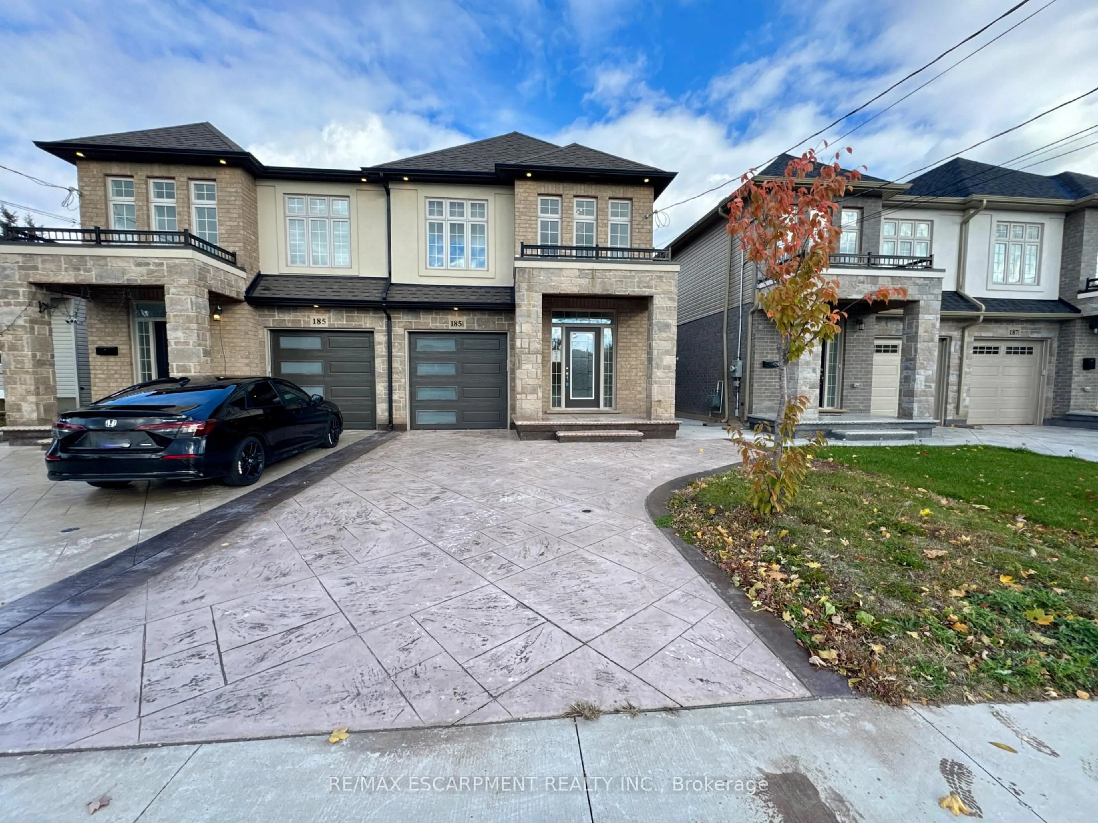 Home with brick exterior material, street for 185 1/2 Federal St, Hamilton Ontario L8E 1N8