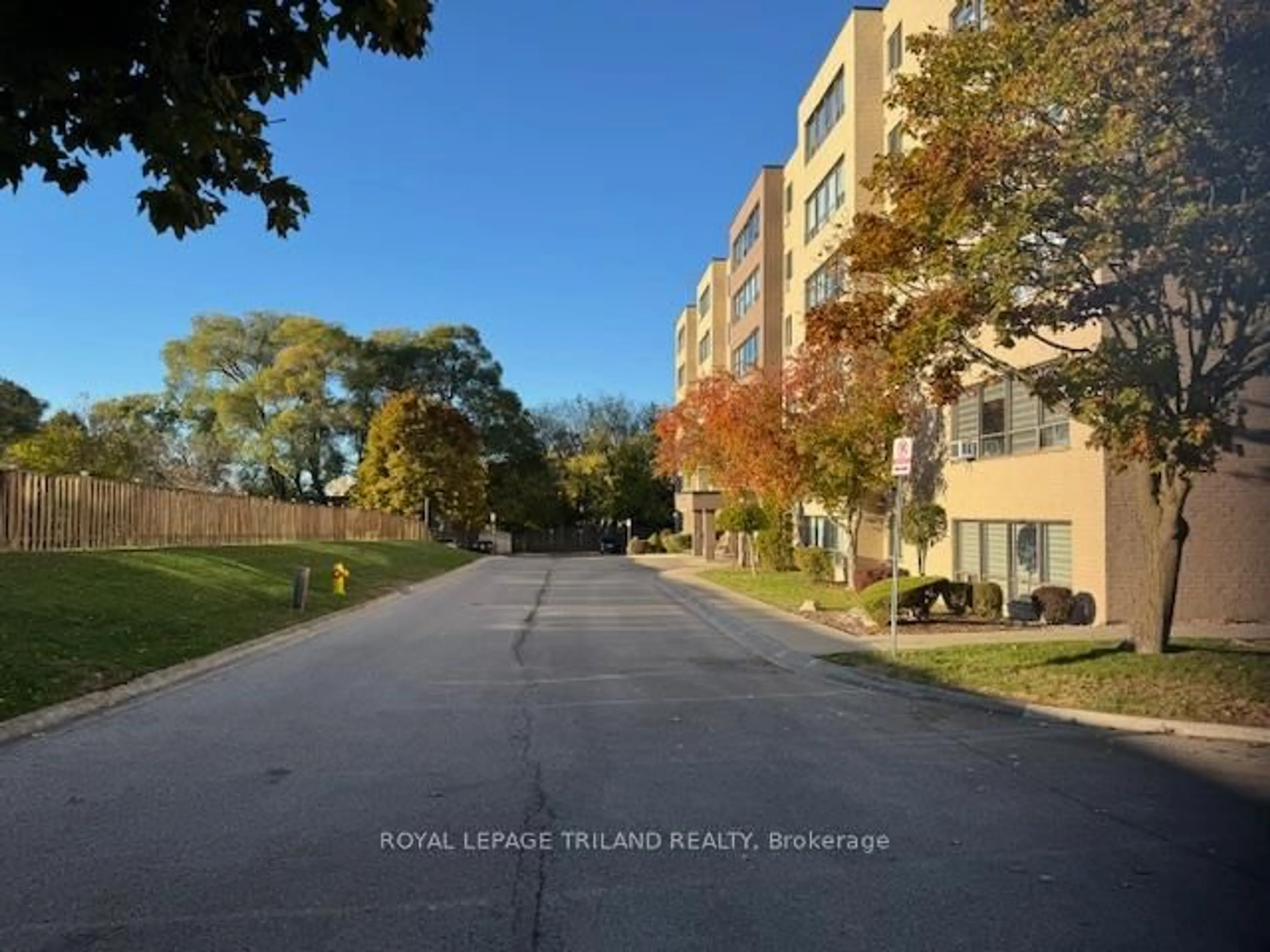 Unknown for 650 Cheapside St #605, London East Ontario N5Y 5J8