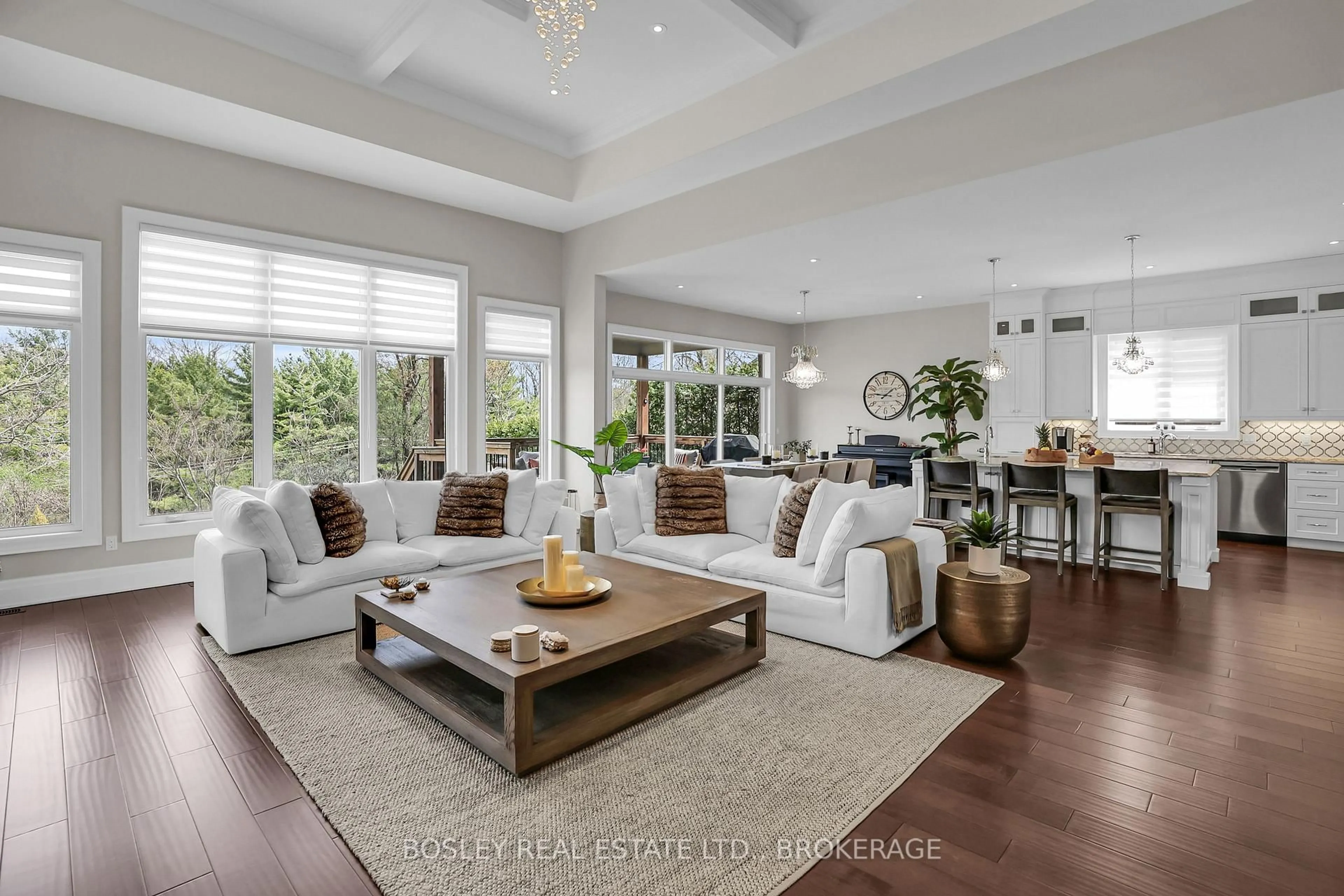 Living room with furniture, unknown for 32 Philmori Blvd, Pelham Ontario L0S 1E5