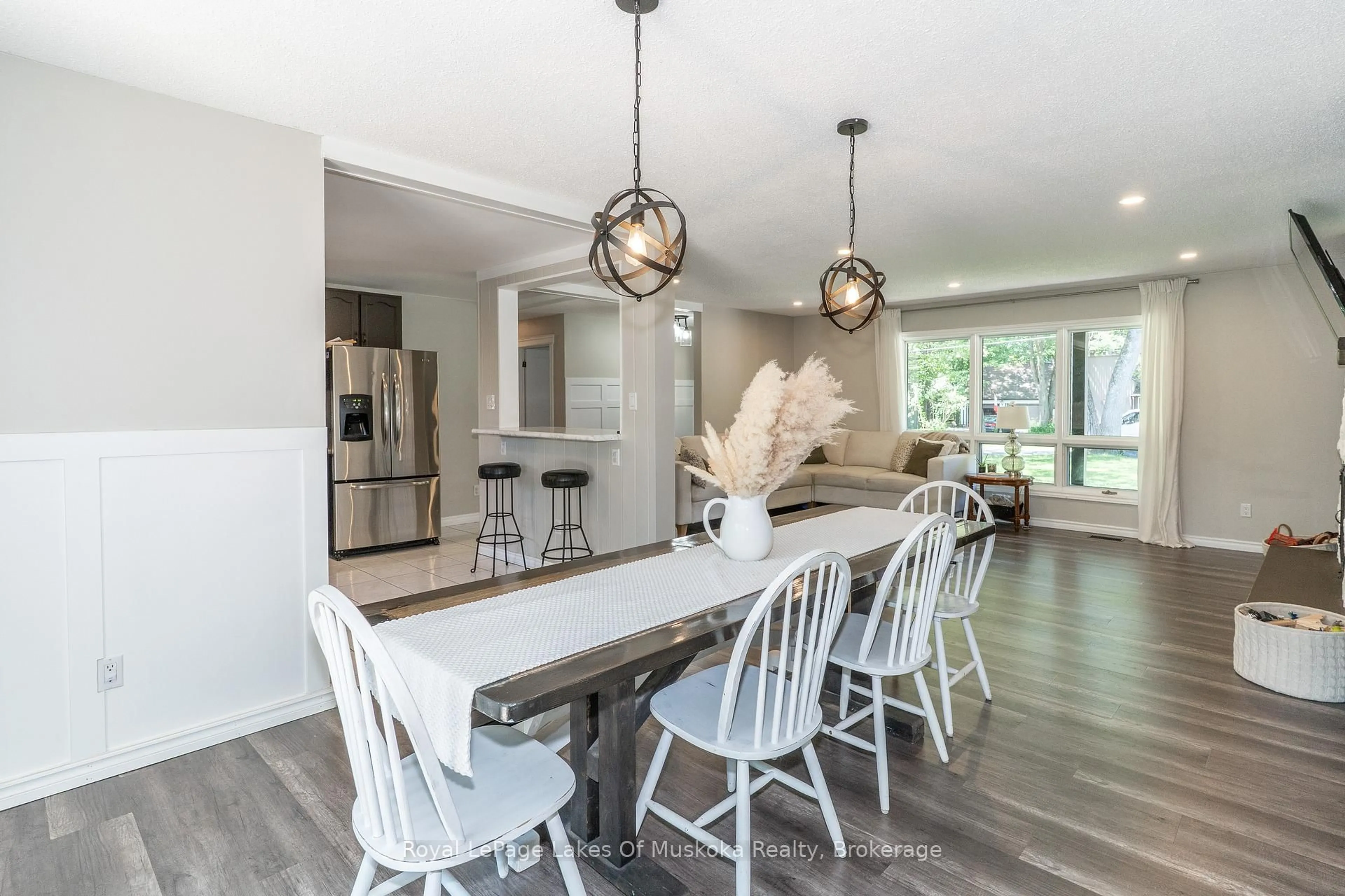 Open concept kitchen, unknown for 220 Alexander St, Gravenhurst Ontario P1P 1A6