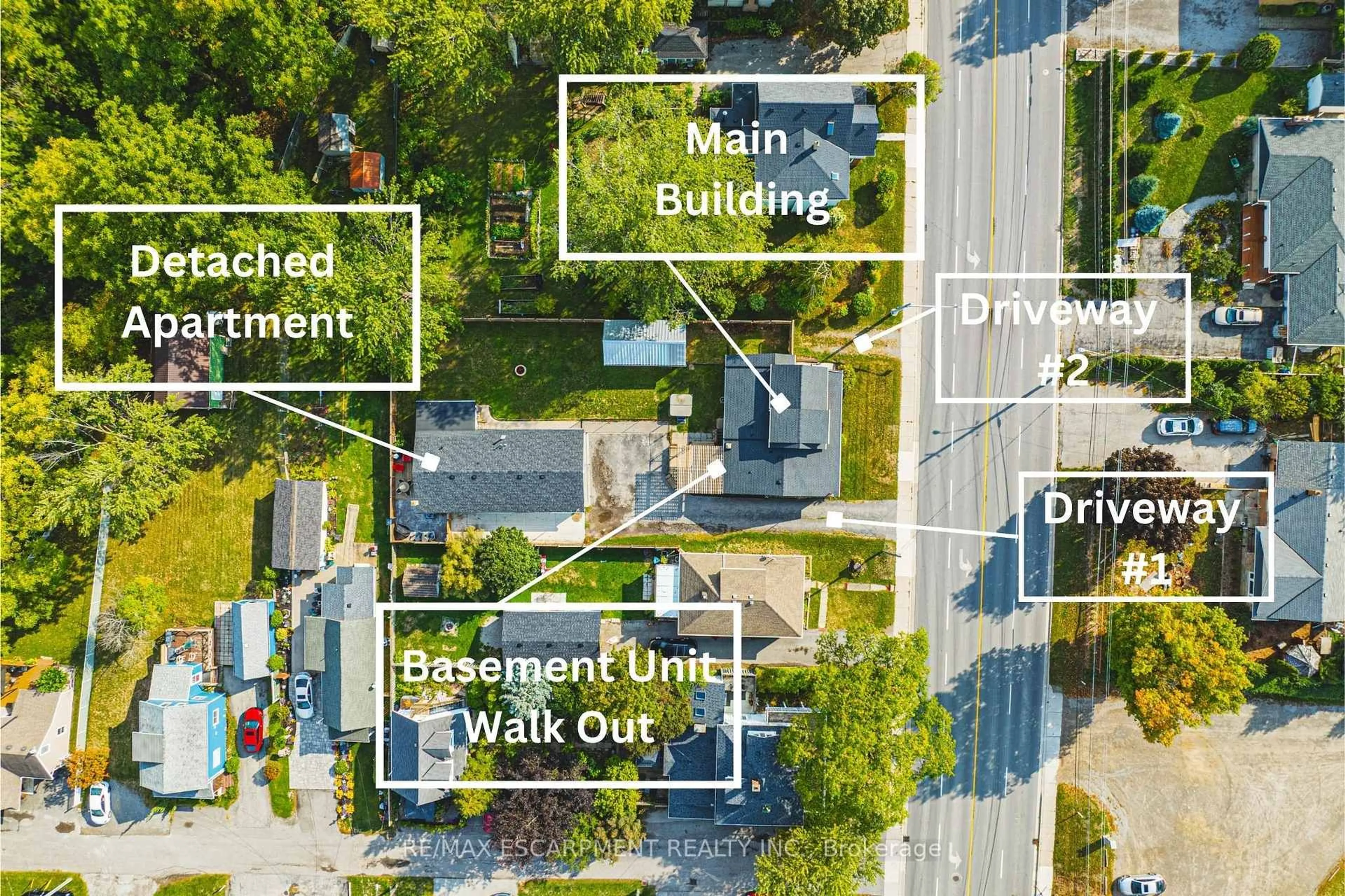 A pic from outside/outdoor area/front of a property/back of a property/a pic from drone, building for 3865 Victoria Ave, Lincoln Ontario L0R 2C0