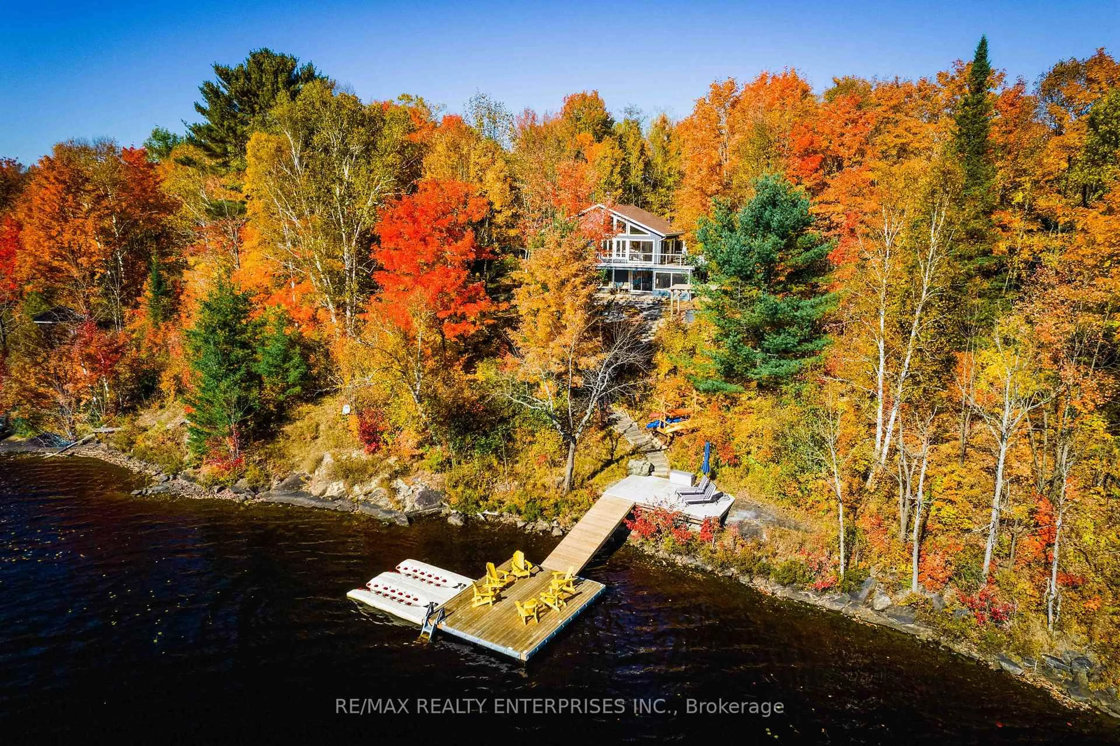 A pic from outside/outdoor area/front of a property/back of a property/a pic from drone, water/lake/river/ocean view for 140 Rachels Lane, Huntsville Ontario P1H 2J2