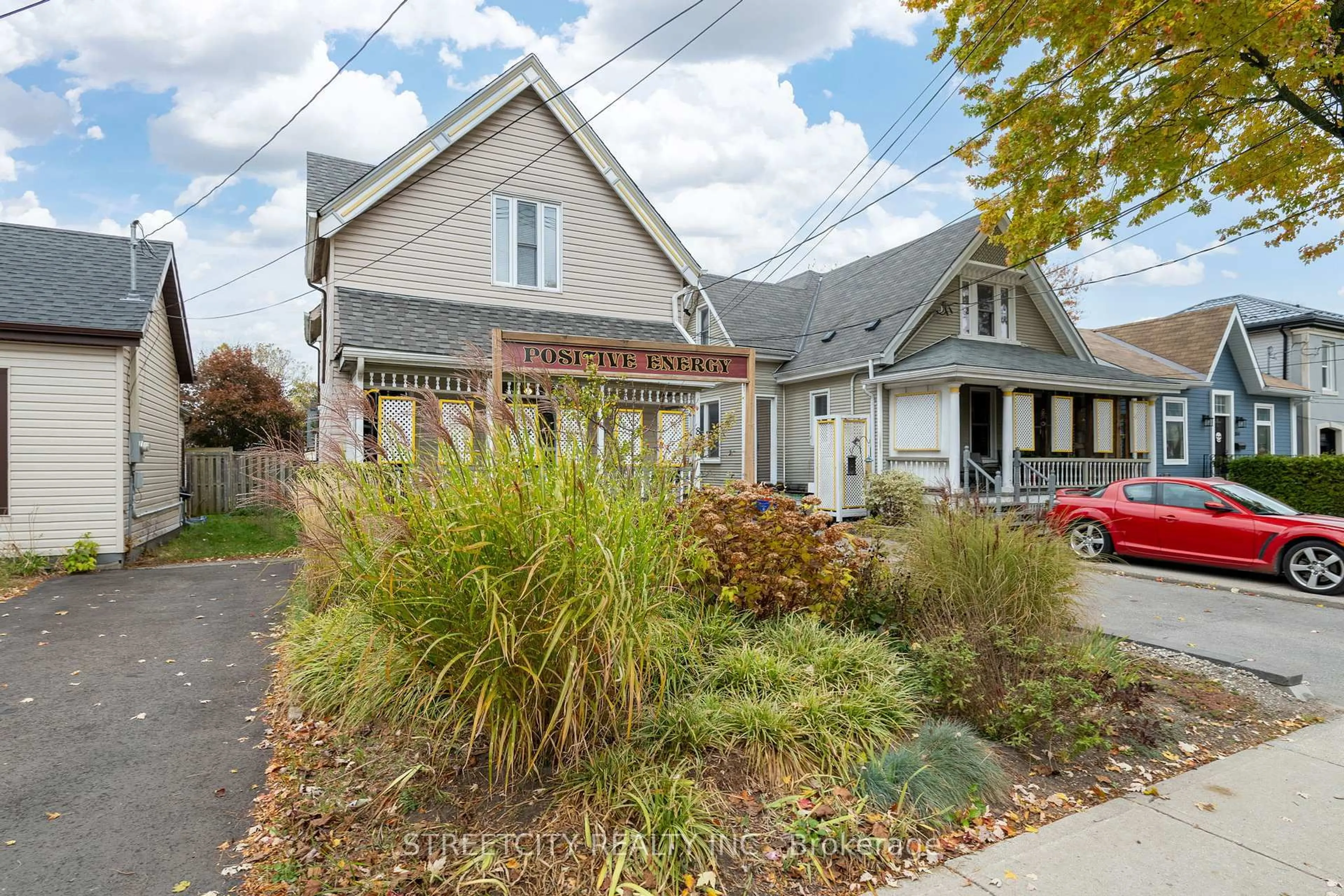 Unknown for 840 Queens Ave, London East Ontario N5W 3H6