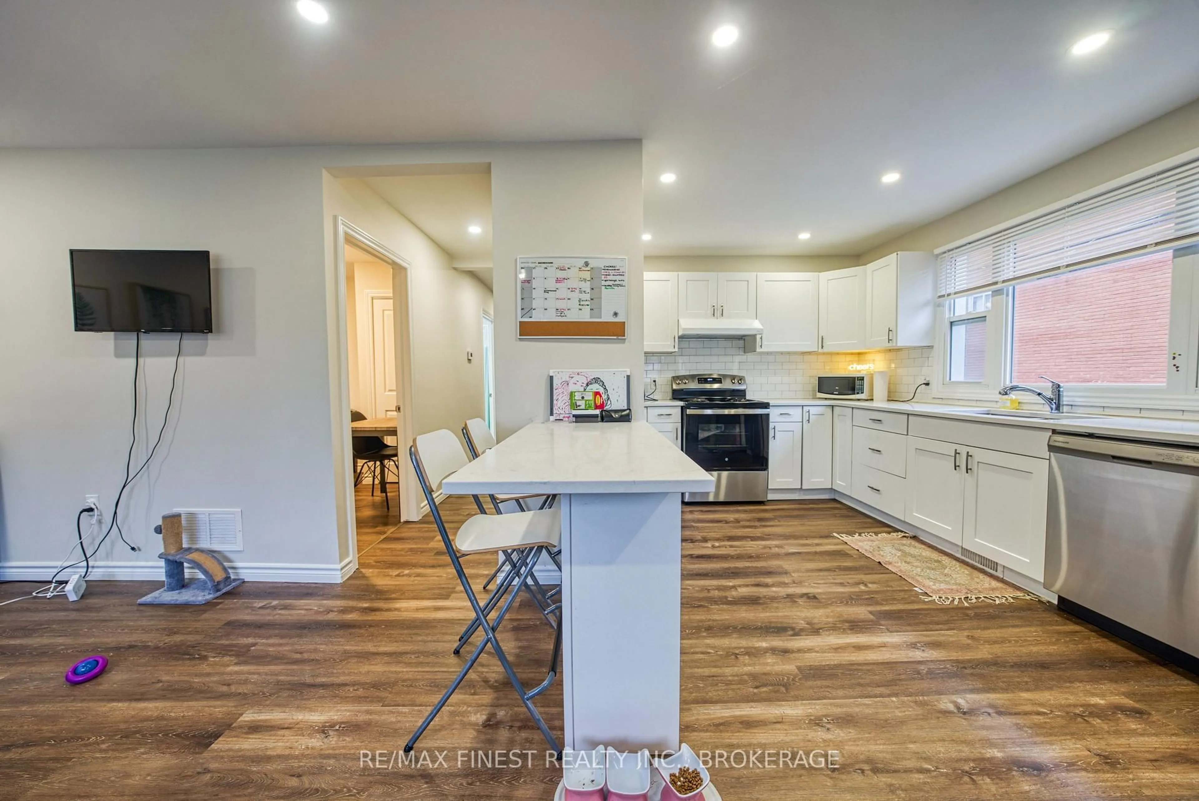 Open concept kitchen, ceramic/tile floor for 430 Macdonnell St, Kingston Ontario K7L 4E4