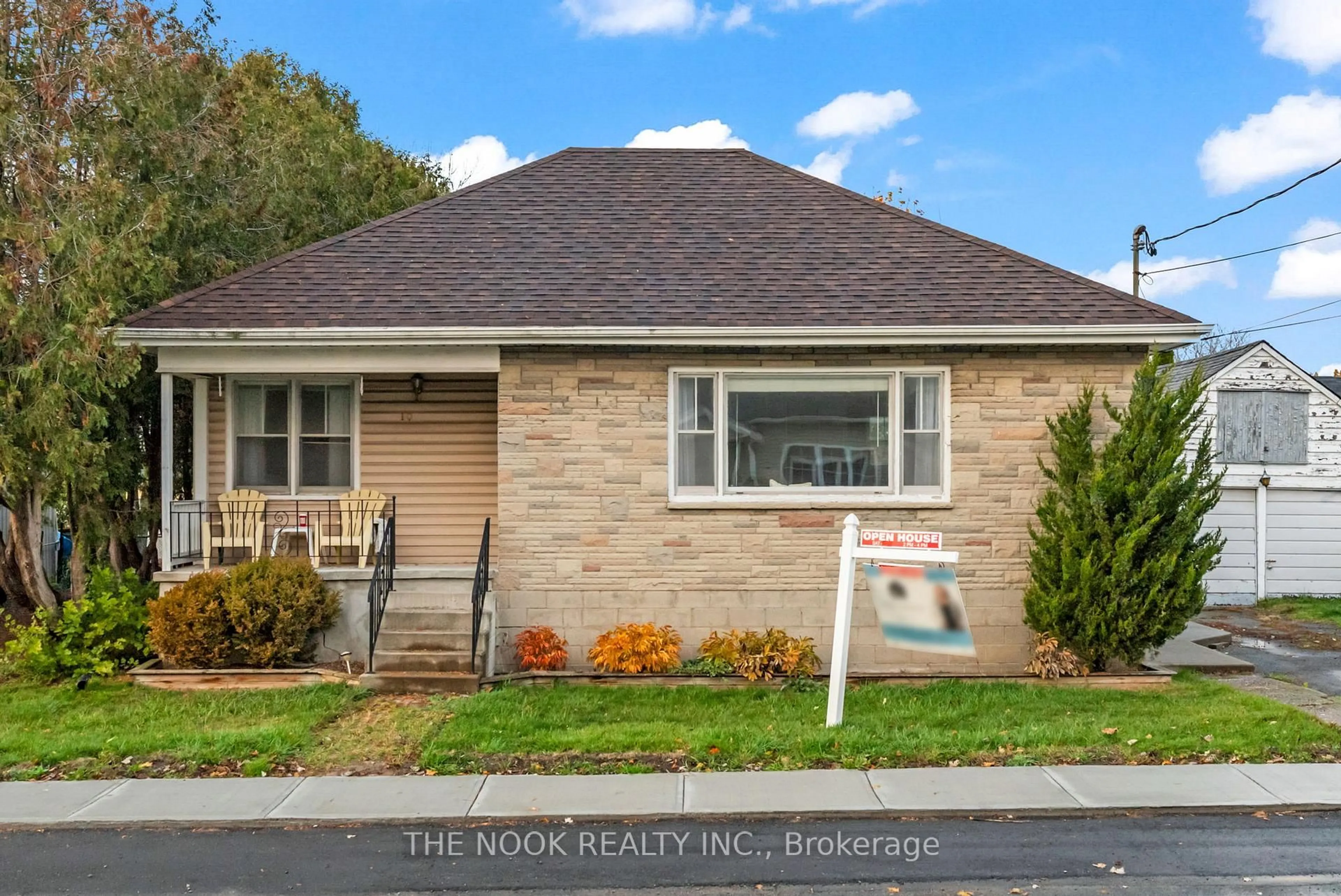 Home with vinyl exterior material, street for 10 Meyers St, Belleville Ontario K8N 2N6