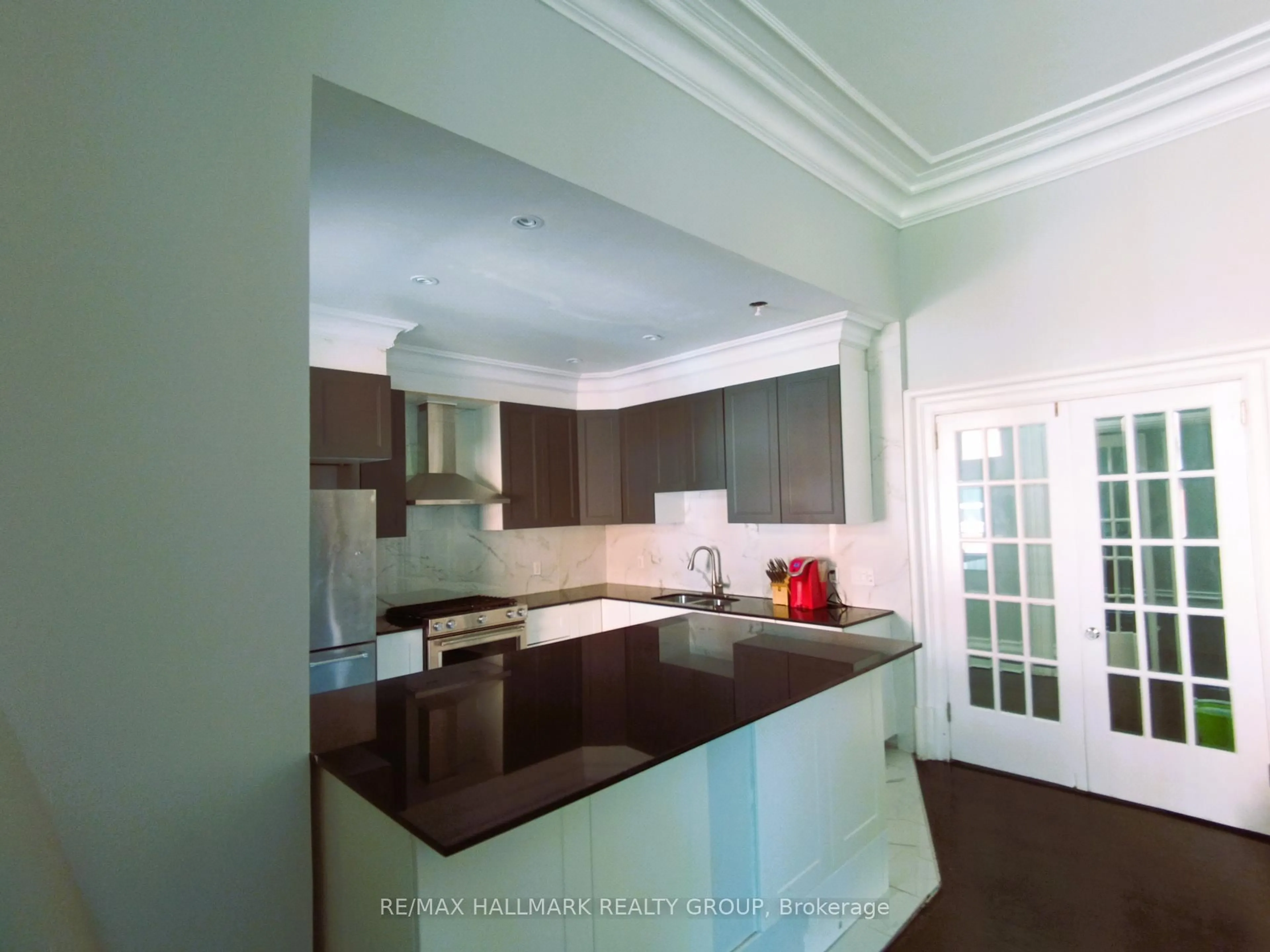 Open concept kitchen, unknown for 460 Wilbrod St, Ottawa Ontario K1N 6M8