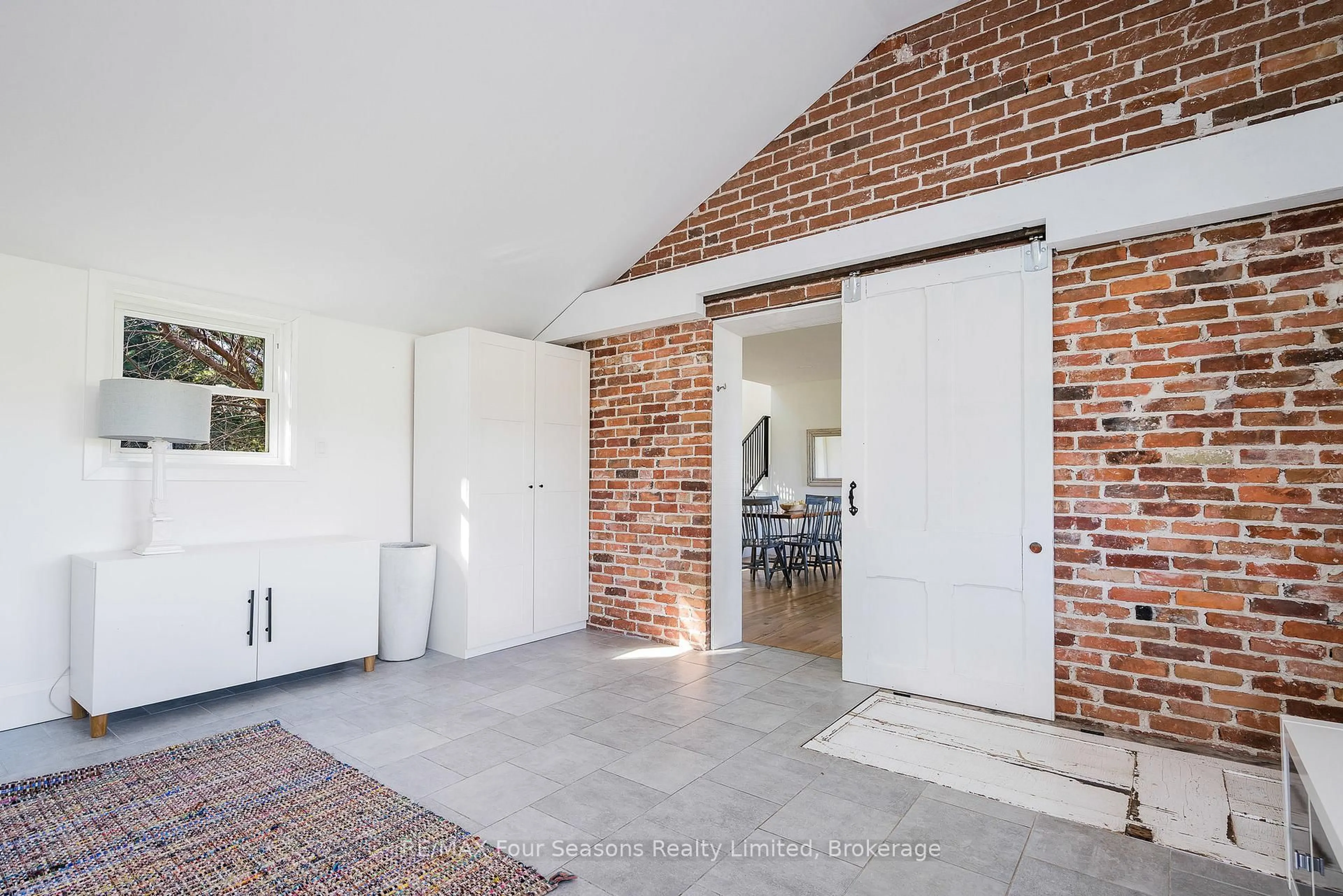 Indoor entryway for 627174 119 GREY Rd, Grey Highlands Ontario N0H 1J0